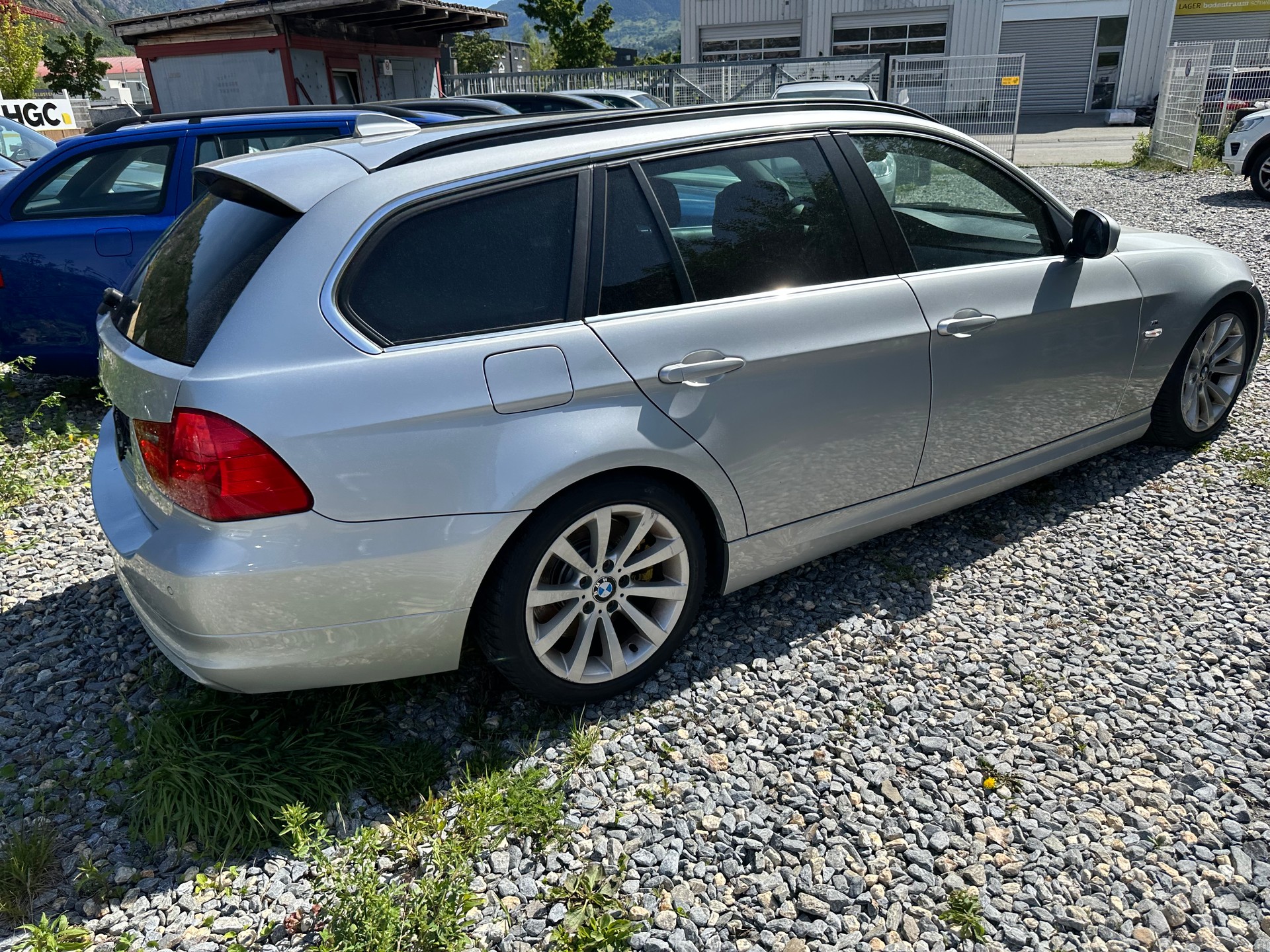 BMW 325i xDrive Touring Steptronic-image-5