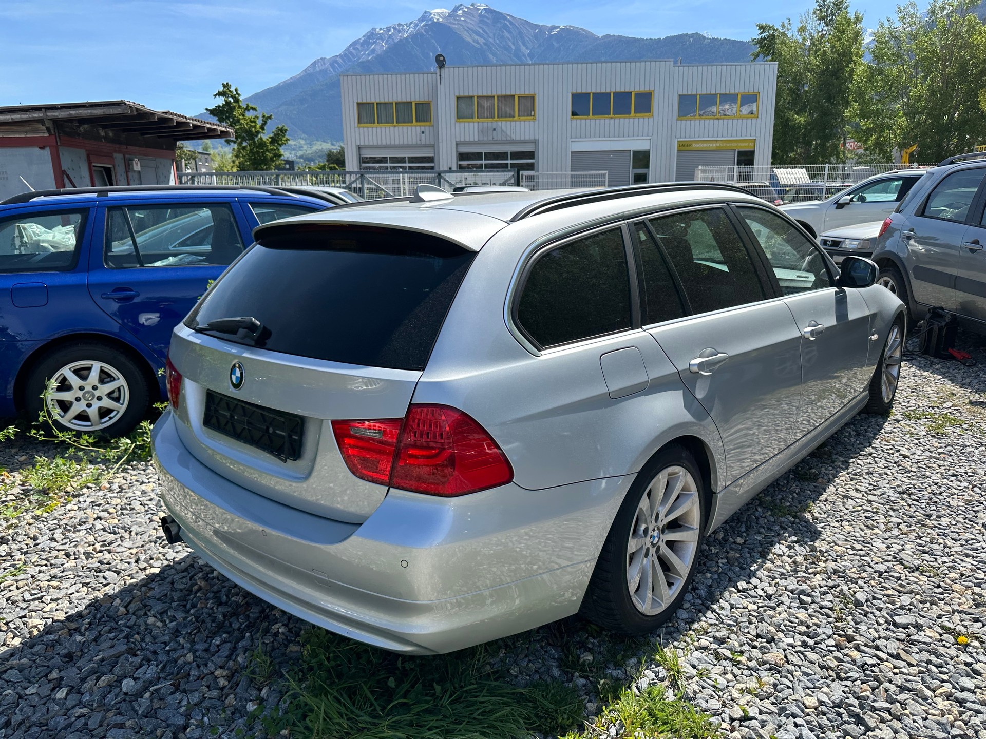 BMW 325i xDrive Touring Steptronic-image-10