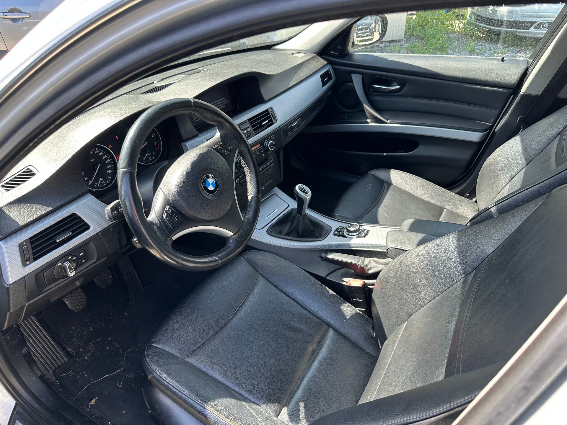 BMW 325i xDrive Touring Steptronic-image-3
