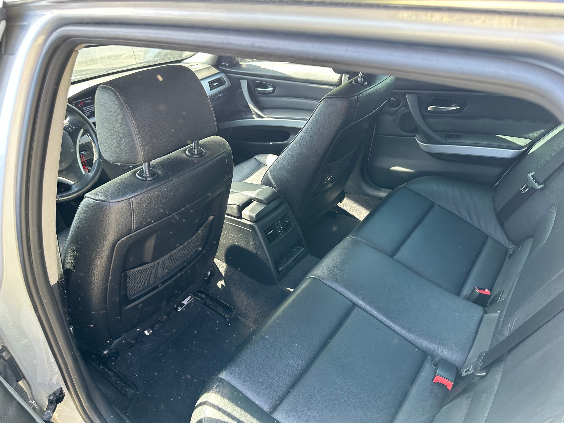 BMW 325i xDrive Touring Steptronic-image-11