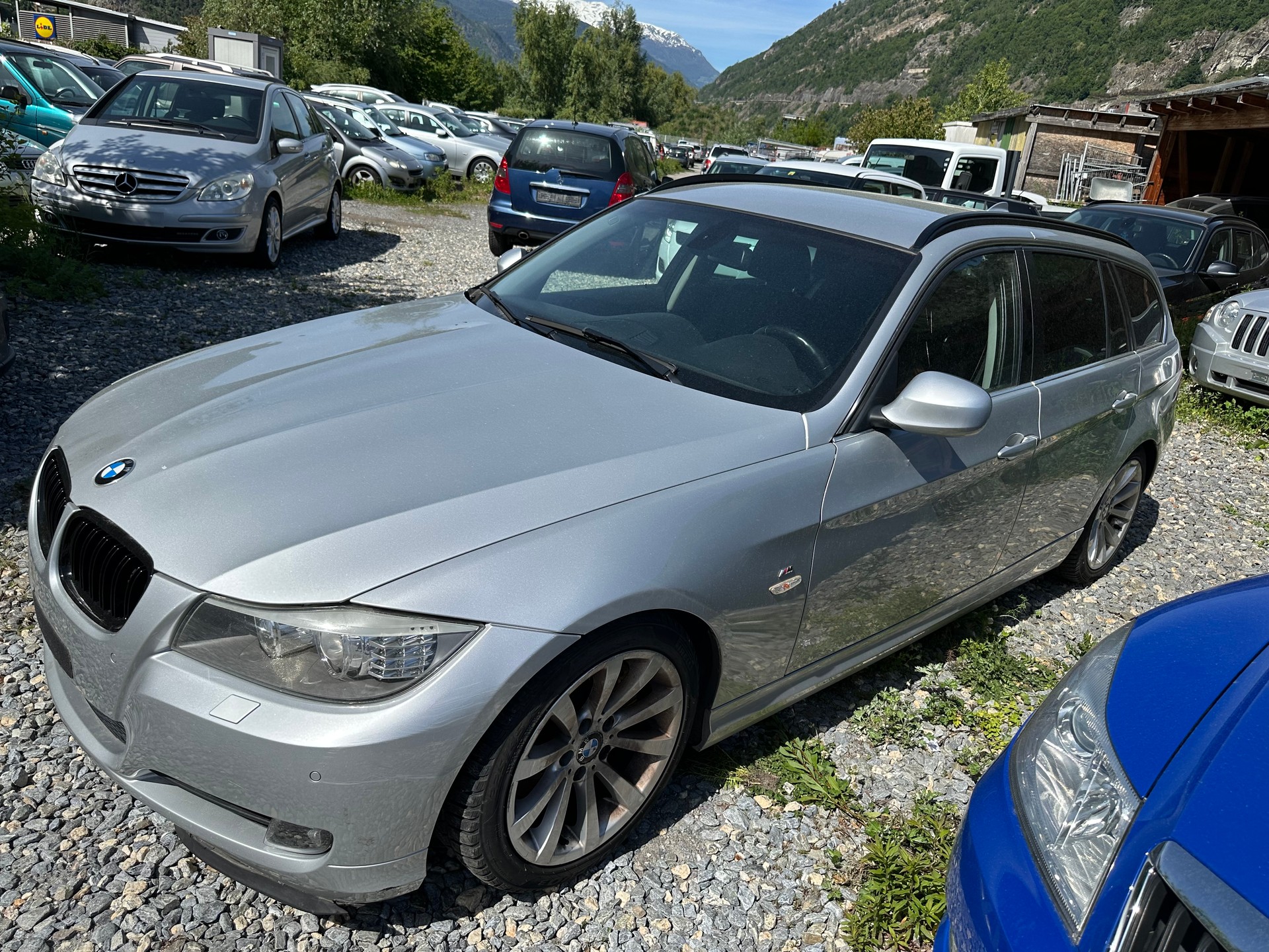 BMW 325i xDrive Touring Steptronic-image-4