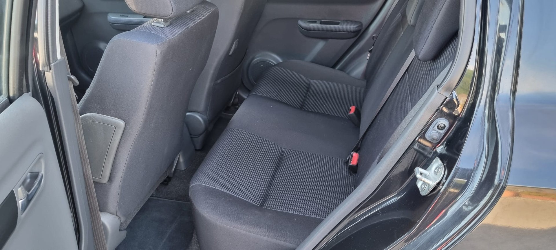 SUZUKI Swift 1.3i 16V GL Top 4x4-image-11