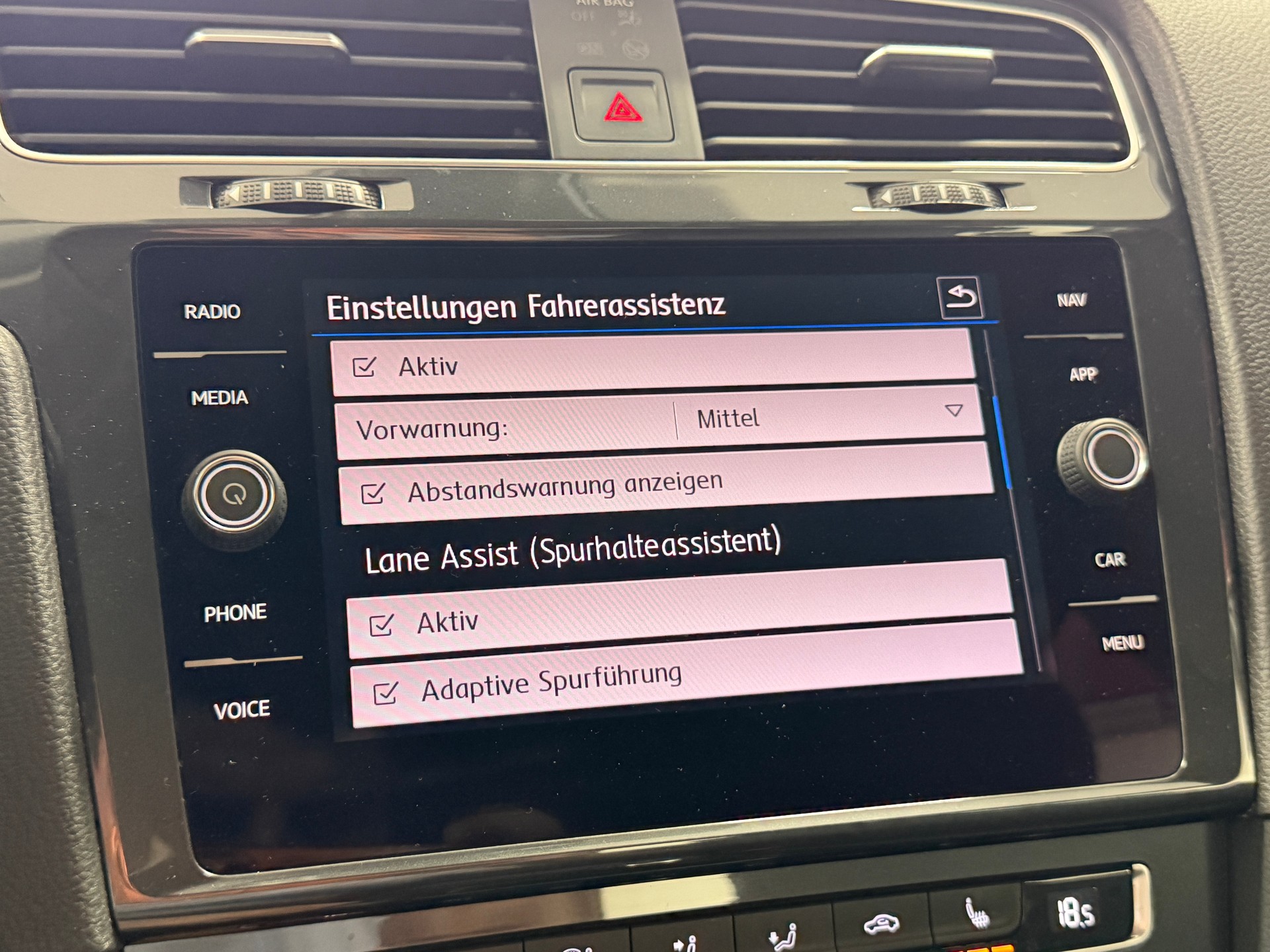 VW Golf 1.5 TSI EVO Comfortline, gepflegtes CH Fahrzeug, frisch ab MFK, 8 Fach bereift, ACC, RFK, Abstand, Garantie u.vm-image-23