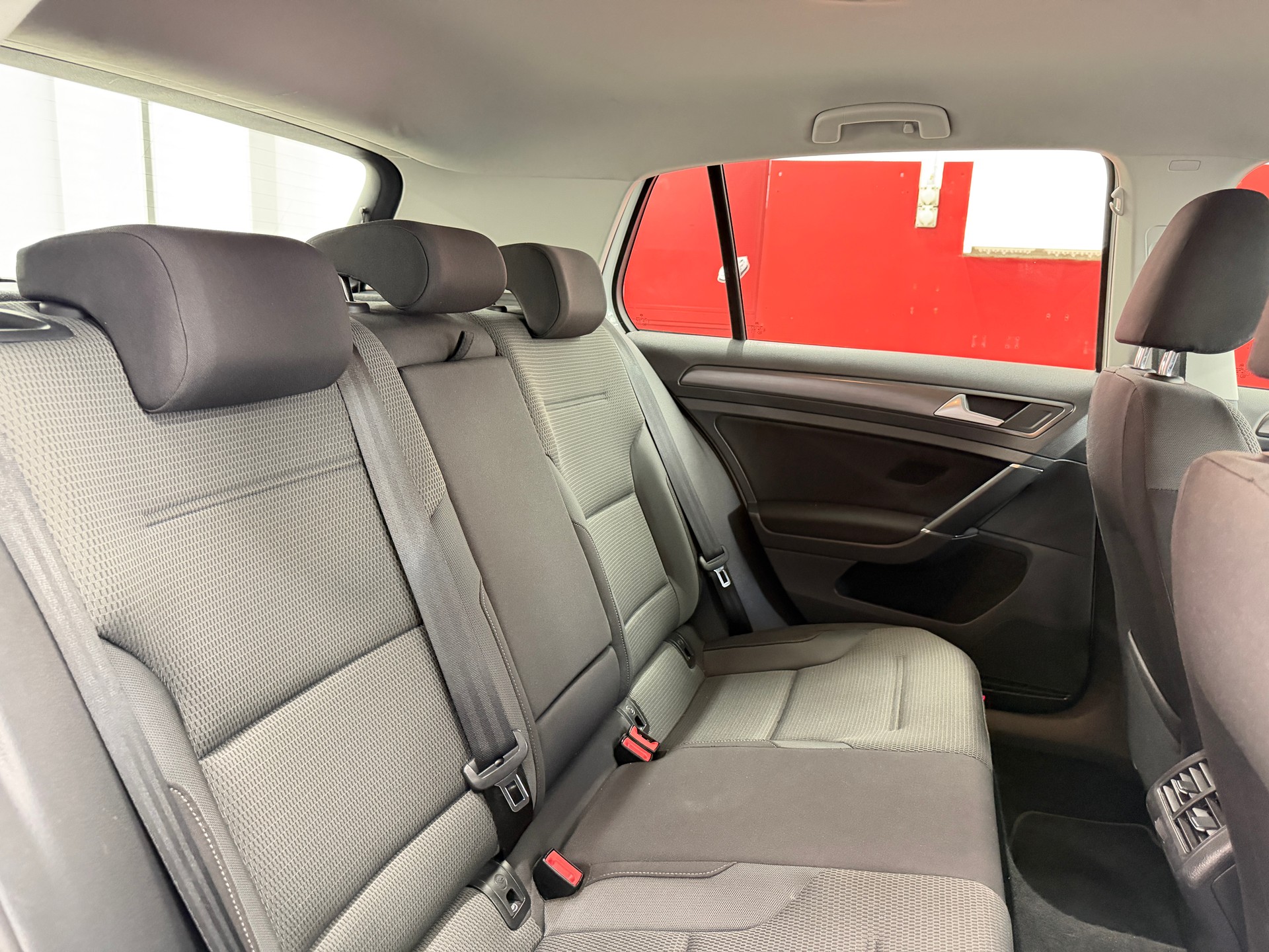 VW Golf 1.5 TSI EVO Comfortline, gepflegtes CH Fahrzeug, frisch ab MFK, 8 Fach bereift, ACC, RFK, Abstand, Garantie u.vm-image-12