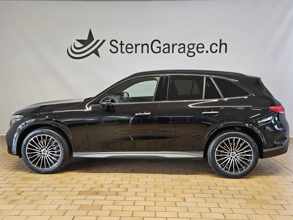 MERCEDES-BENZ GLC 300 4Matic AMG Line-showroom-element-1