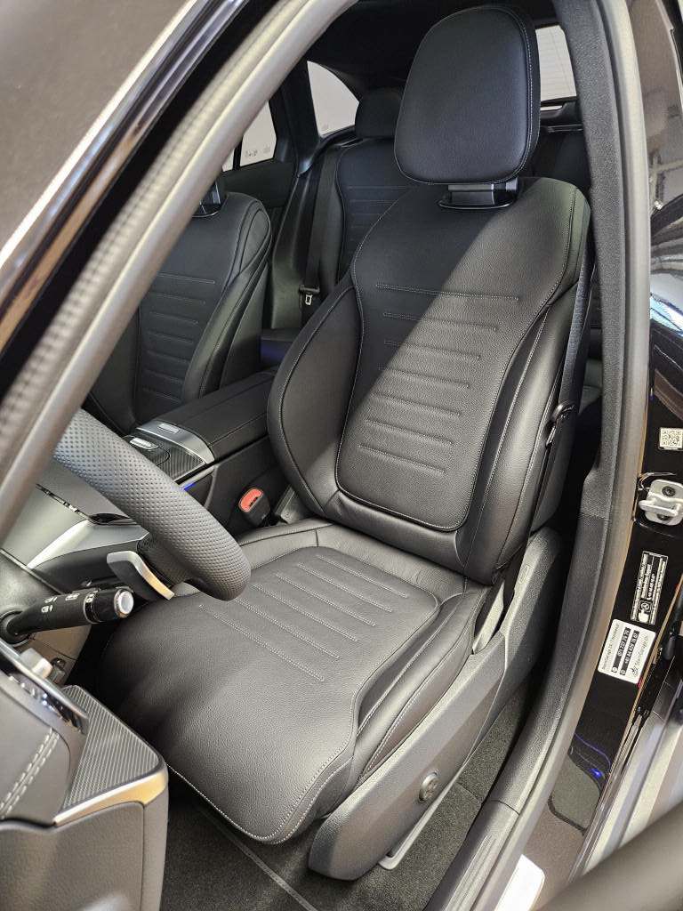 MERCEDES-BENZ GLC 300 4Matic AMG Line-image-5