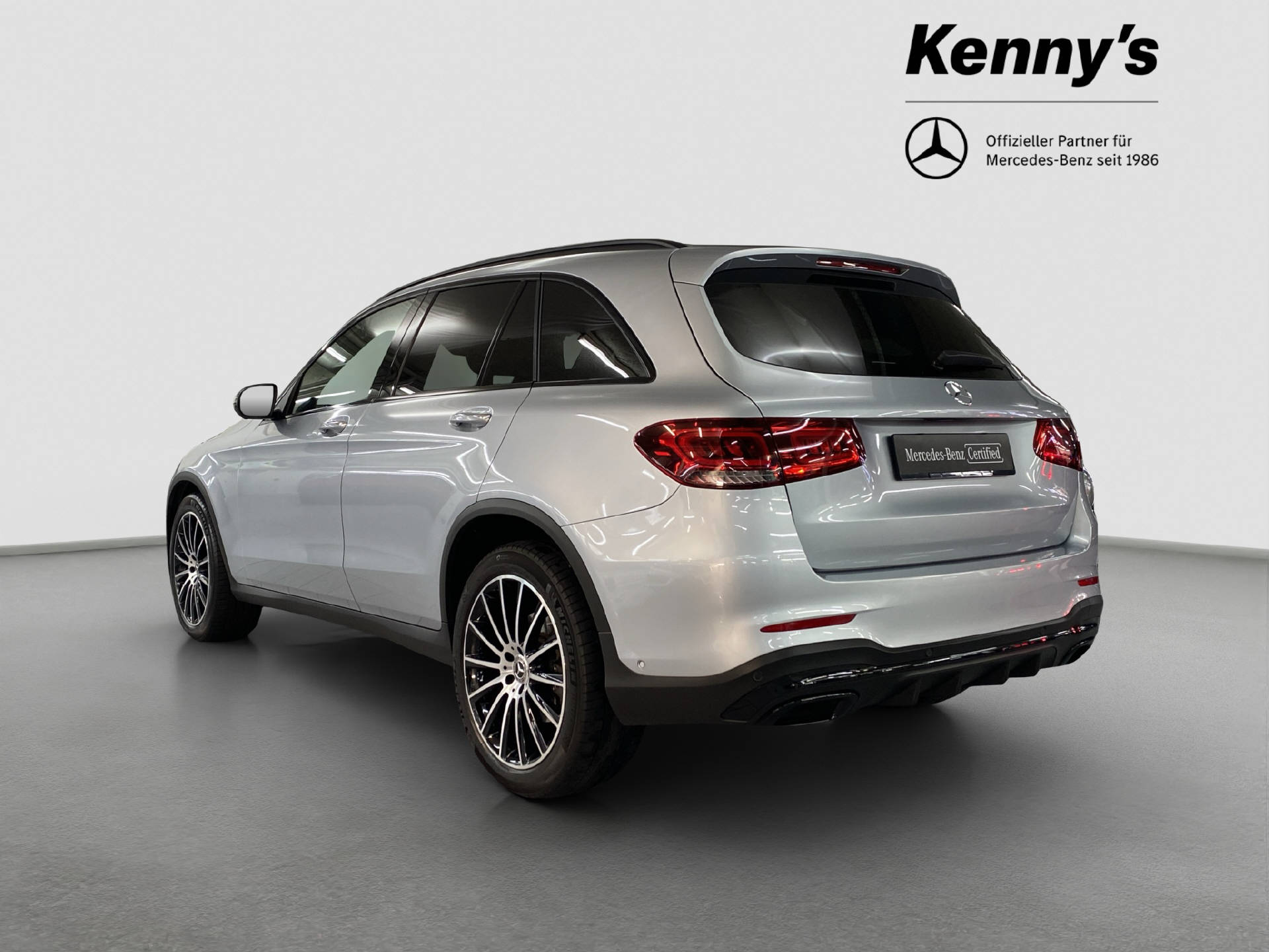 MERCEDES-BENZ GLC 300 d AMG Line 4MATIC-showroom-element-3