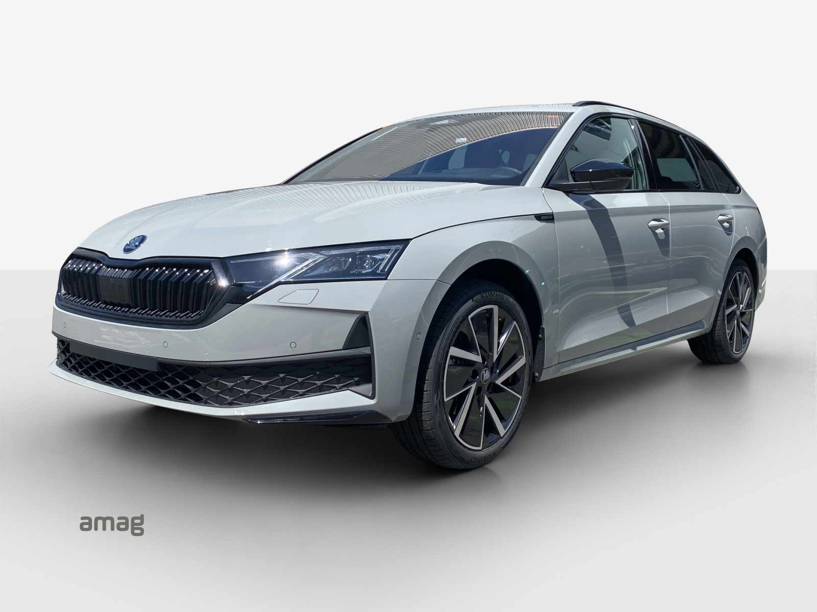 SKODA Octavia Combi 2.0 TSI DSG Dynamic 4x4