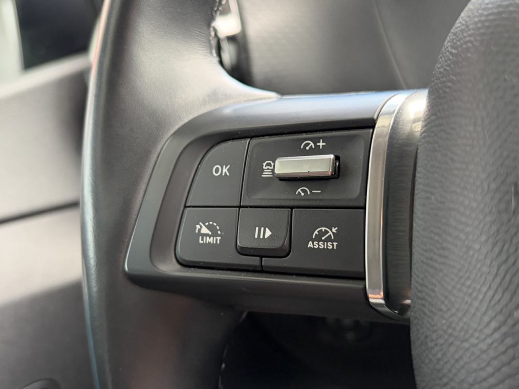 CITROEN C4 Electric Shine-image-4