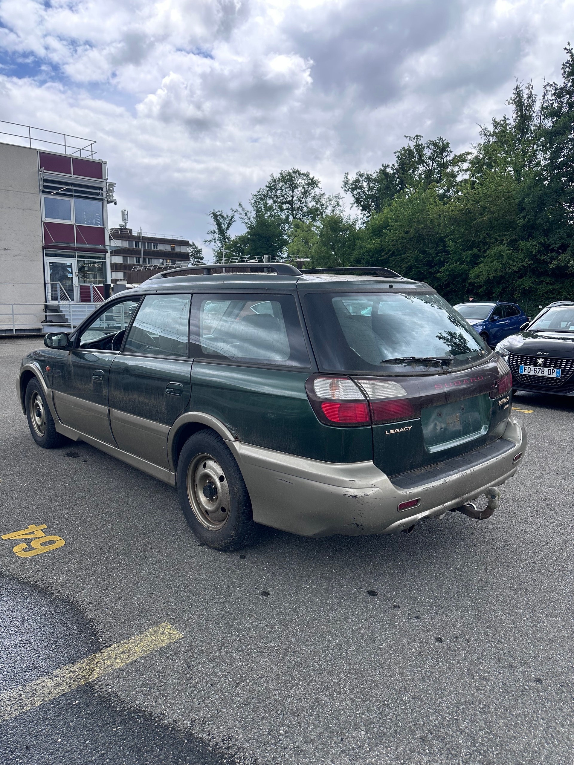 SUBARU Legacy 2.5 Outback-image-2