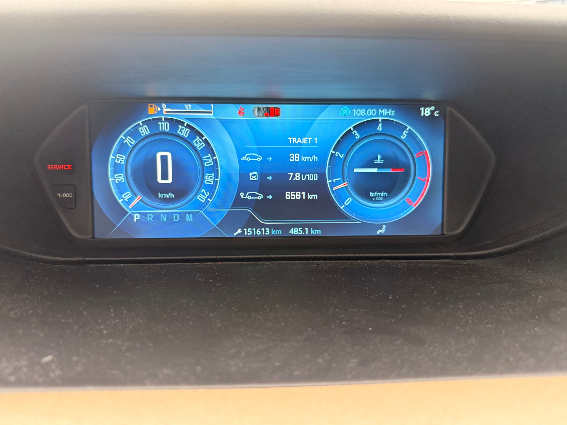 CITROEN Grand C4 Picasso 1.6i 16V e-THP Intensive-image-9