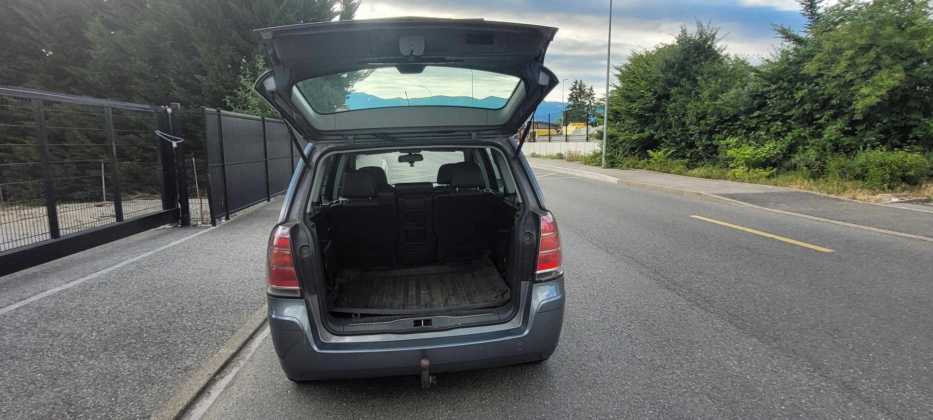 OPEL Zafira 1.9 CDTI Enjoy Automatic-image-6