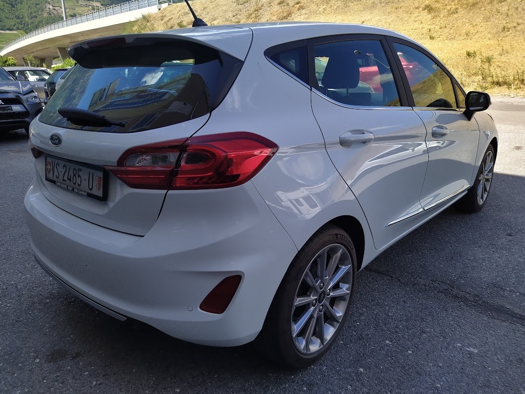 FORD 1.0 EcoB Vignale-image-2