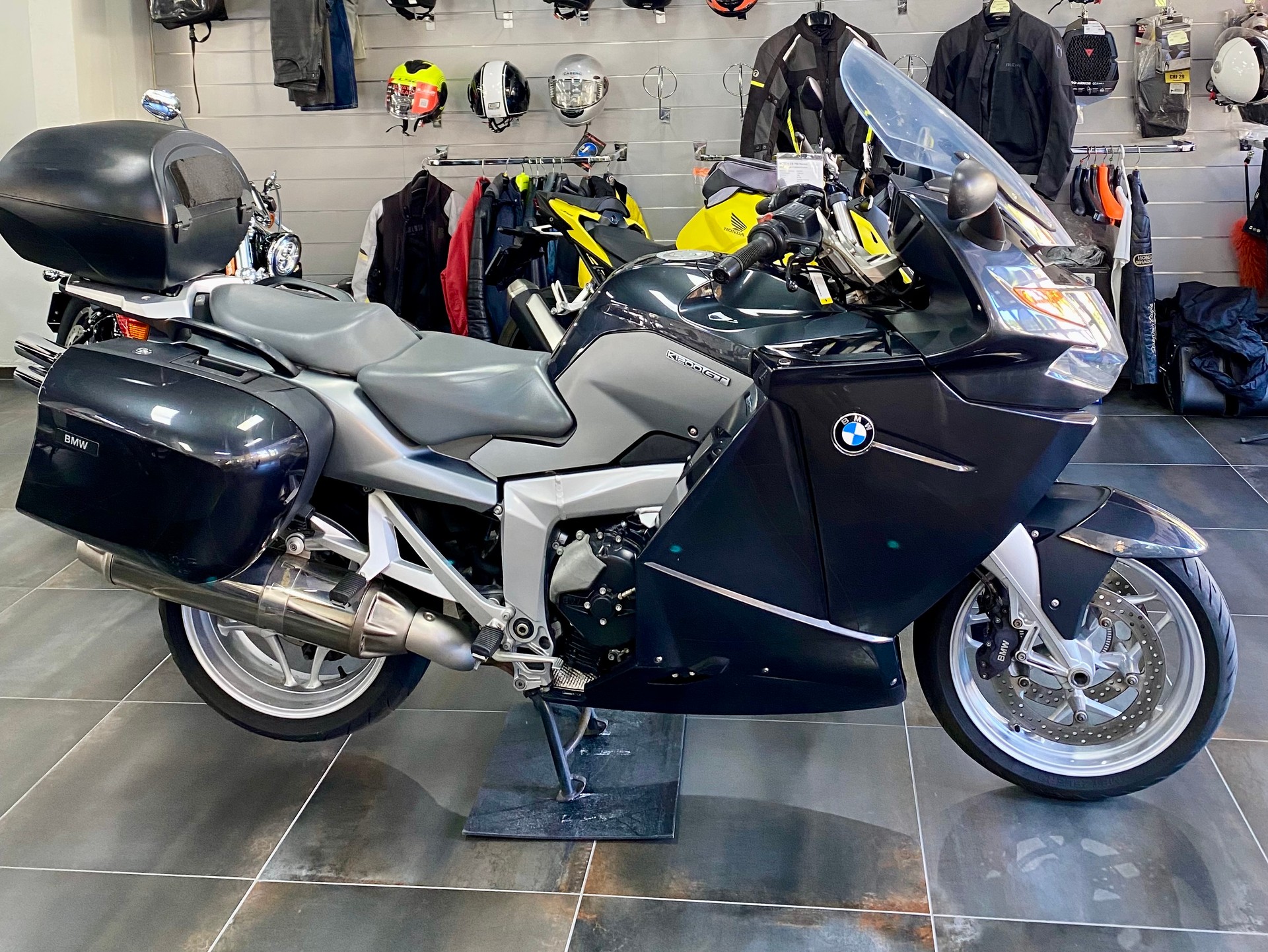 BMW K 1200 GT-image-1