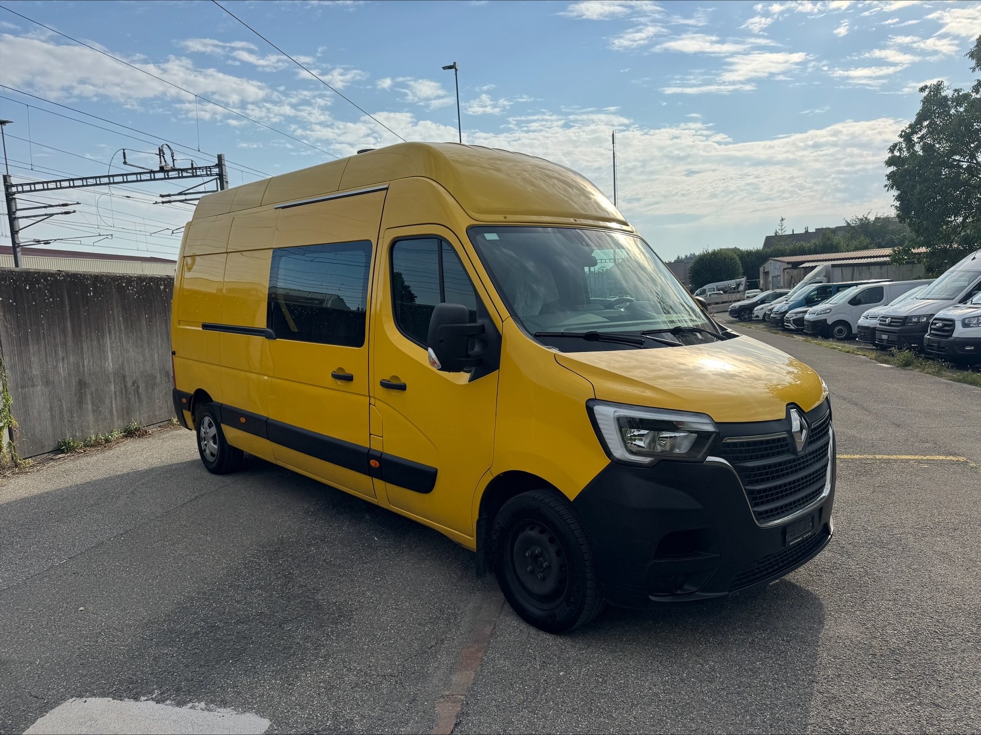 RENAULT Master T35 2.3 Blue dCi 135 L3H3-showroom-element-3