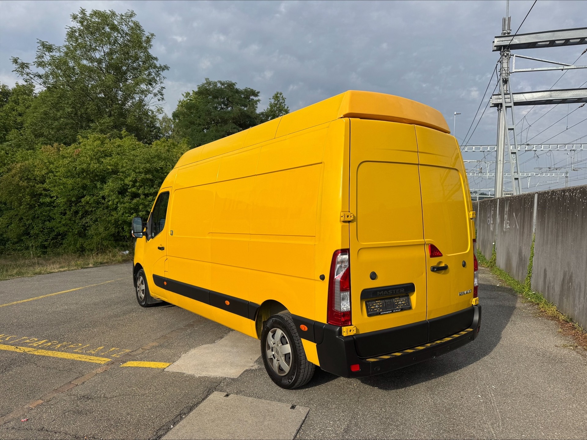 RENAULT Master T35 2.3 Blue dCi 135 L3H3-showroom-element-1