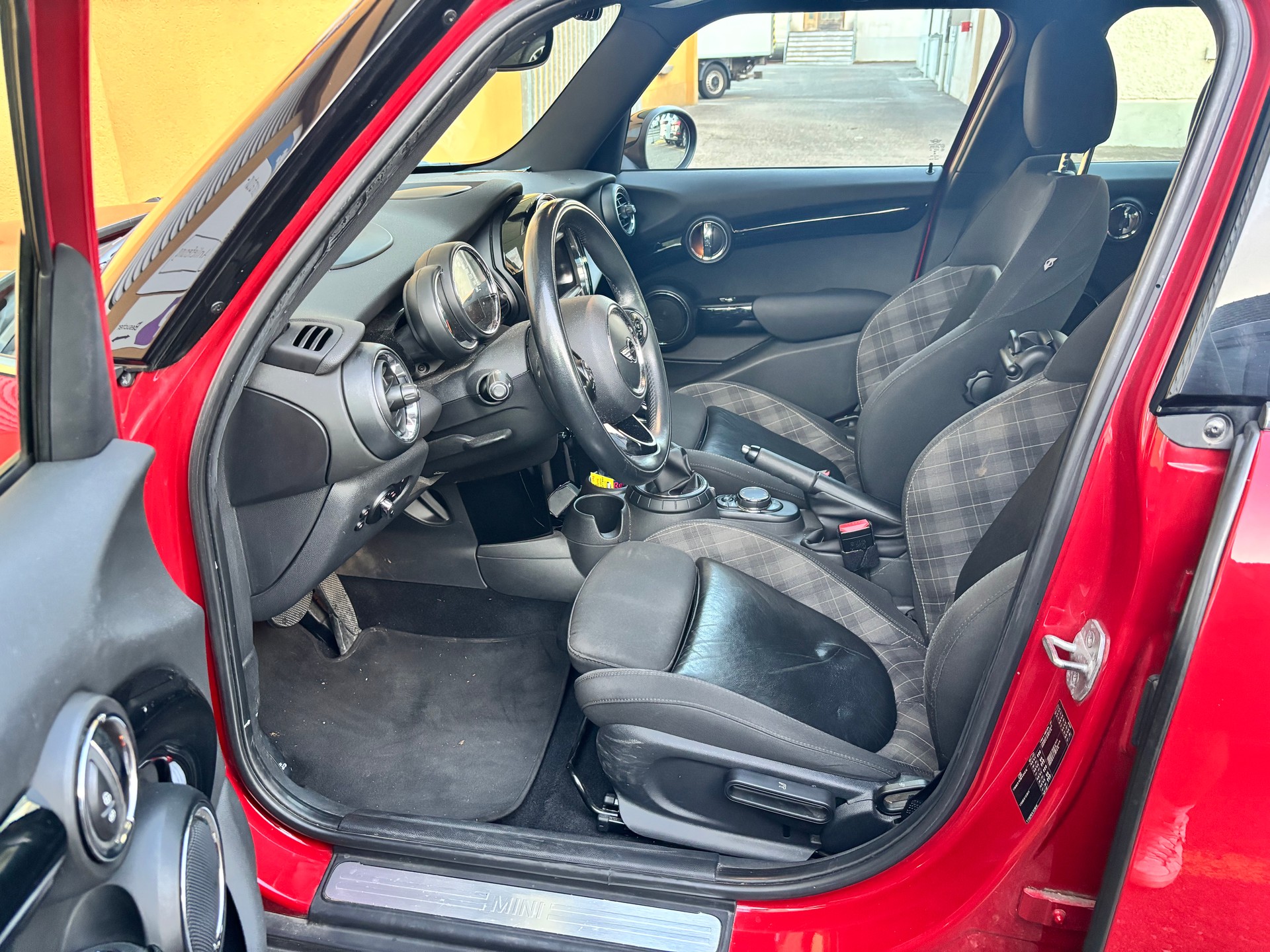 MINI 1.5i Cooper-image-9