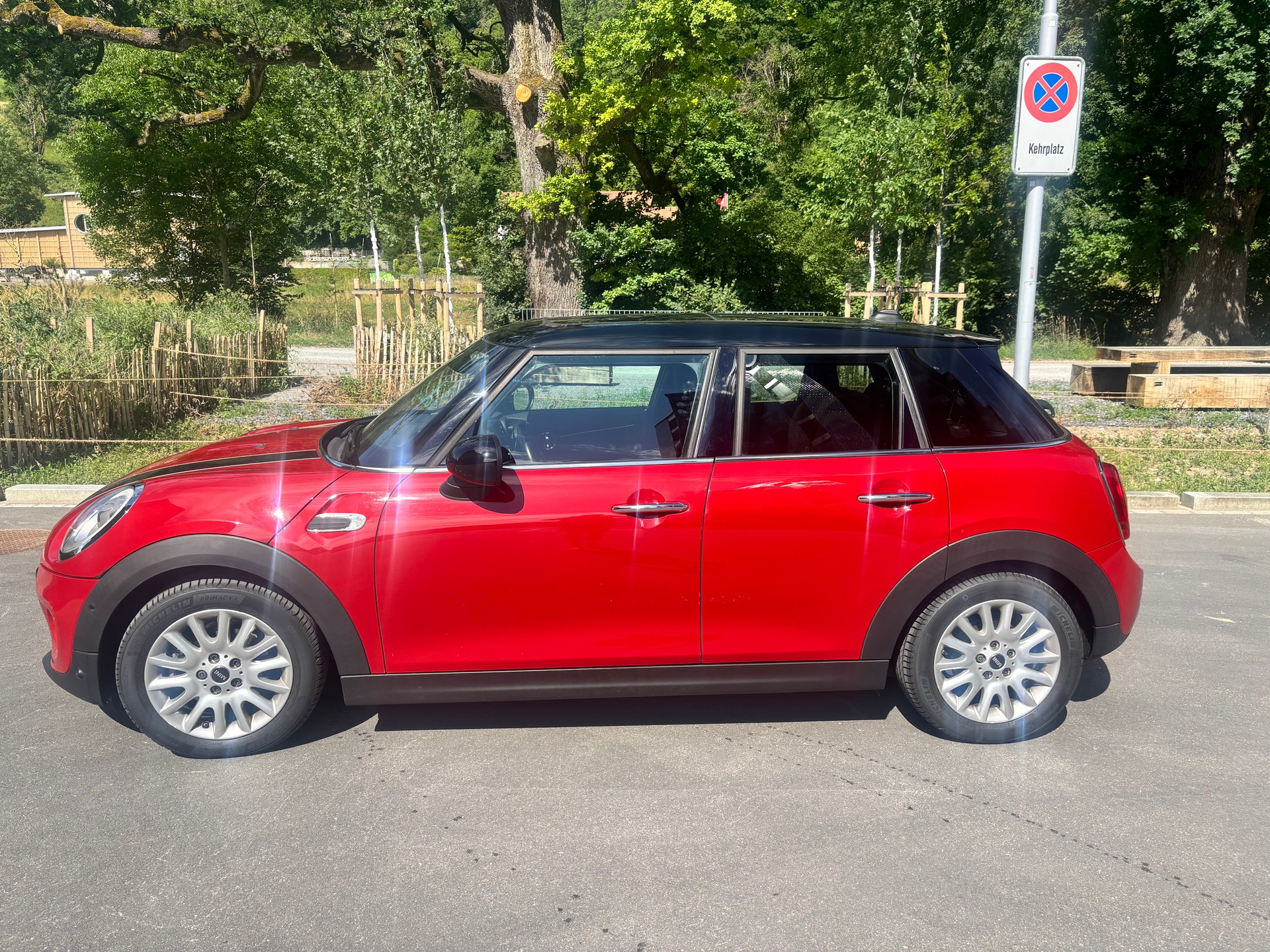 MINI 1.5i Cooper-image-2