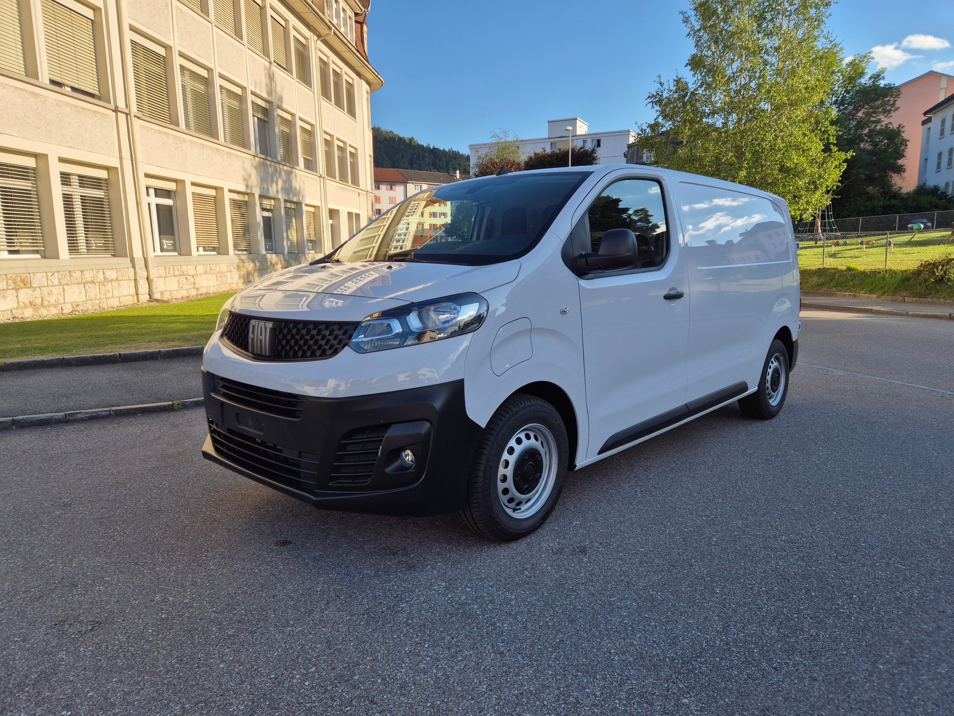 FIAT E-Scudo 50kWh L2 Base Swiss Edition PLUS