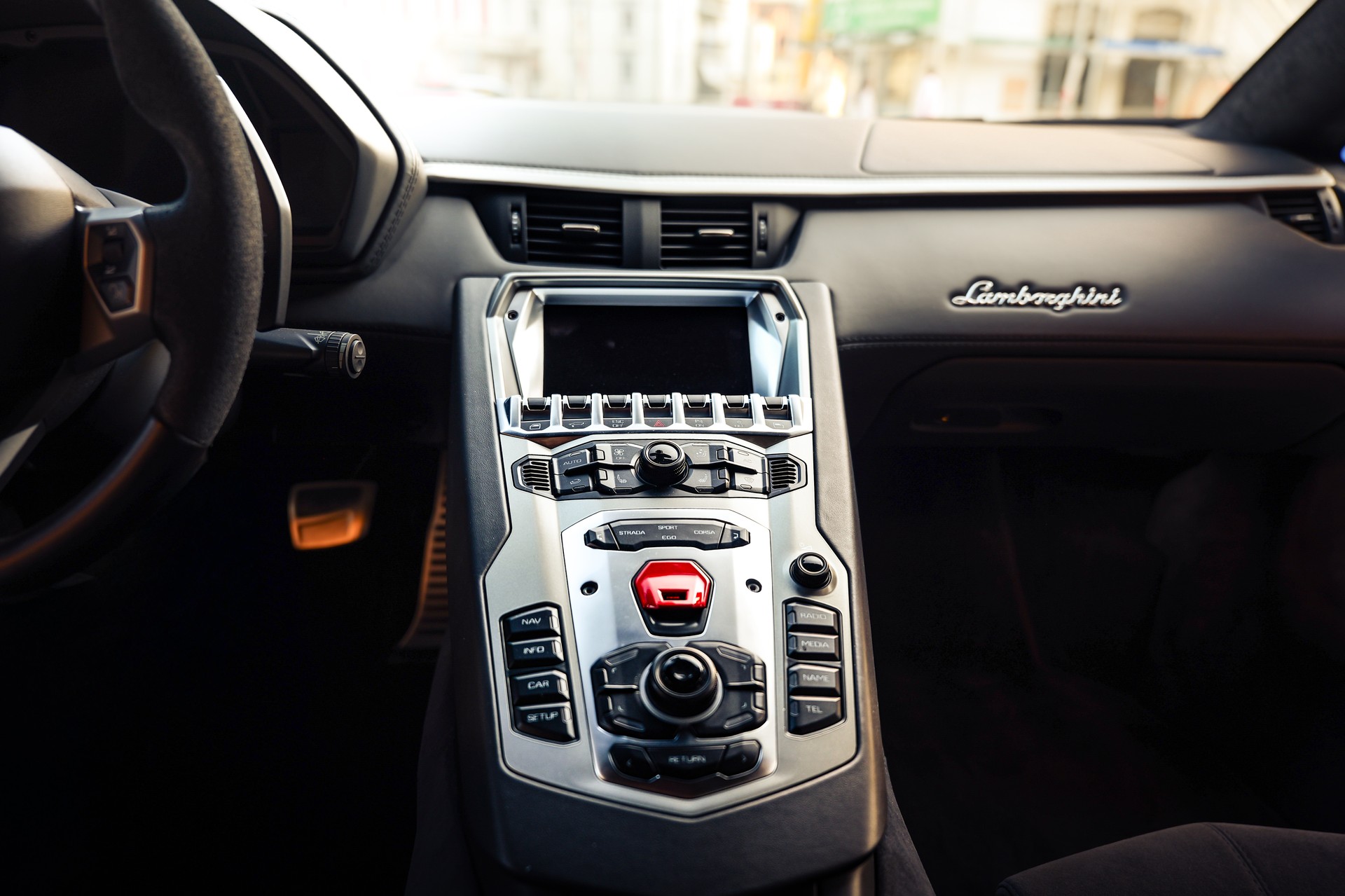 LAMBORGHINI Aventador S LP740-4 Coupé E-Gear-image-11