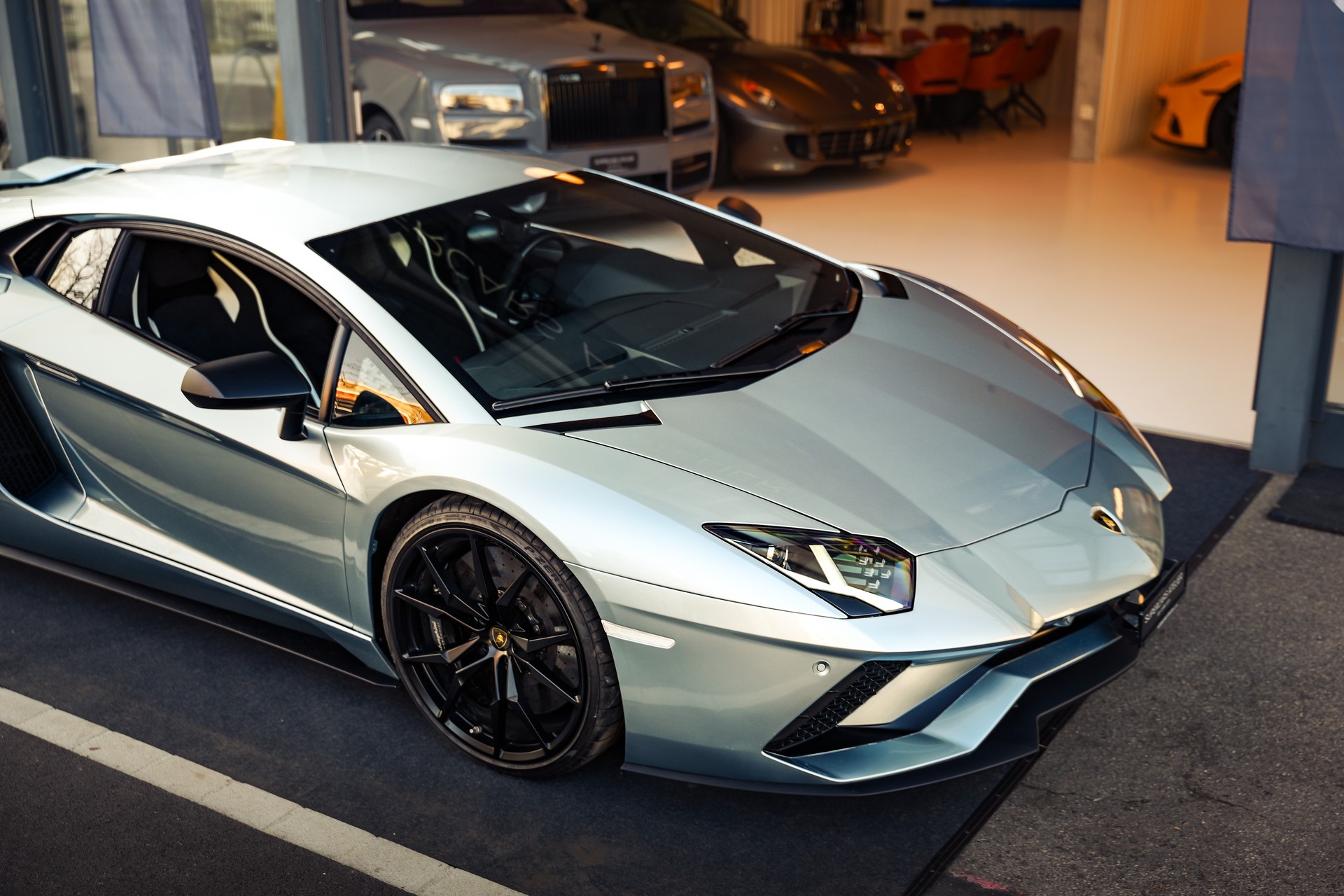 LAMBORGHINI Aventador S LP740-4 Coupé E-Gear-showroom-element-3