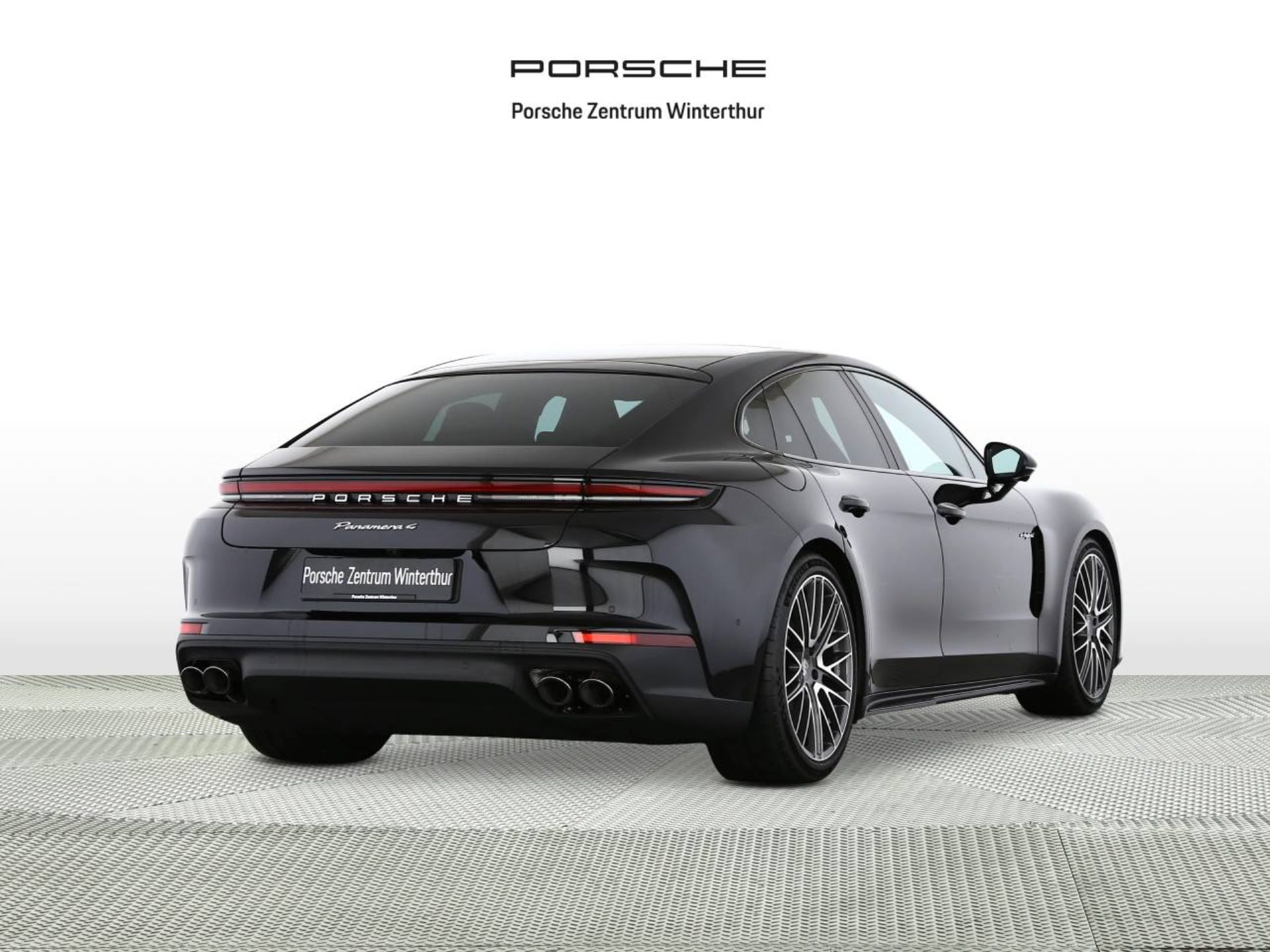 PORSCHE Panamera 4 E-Hybrid-showroom-element-2