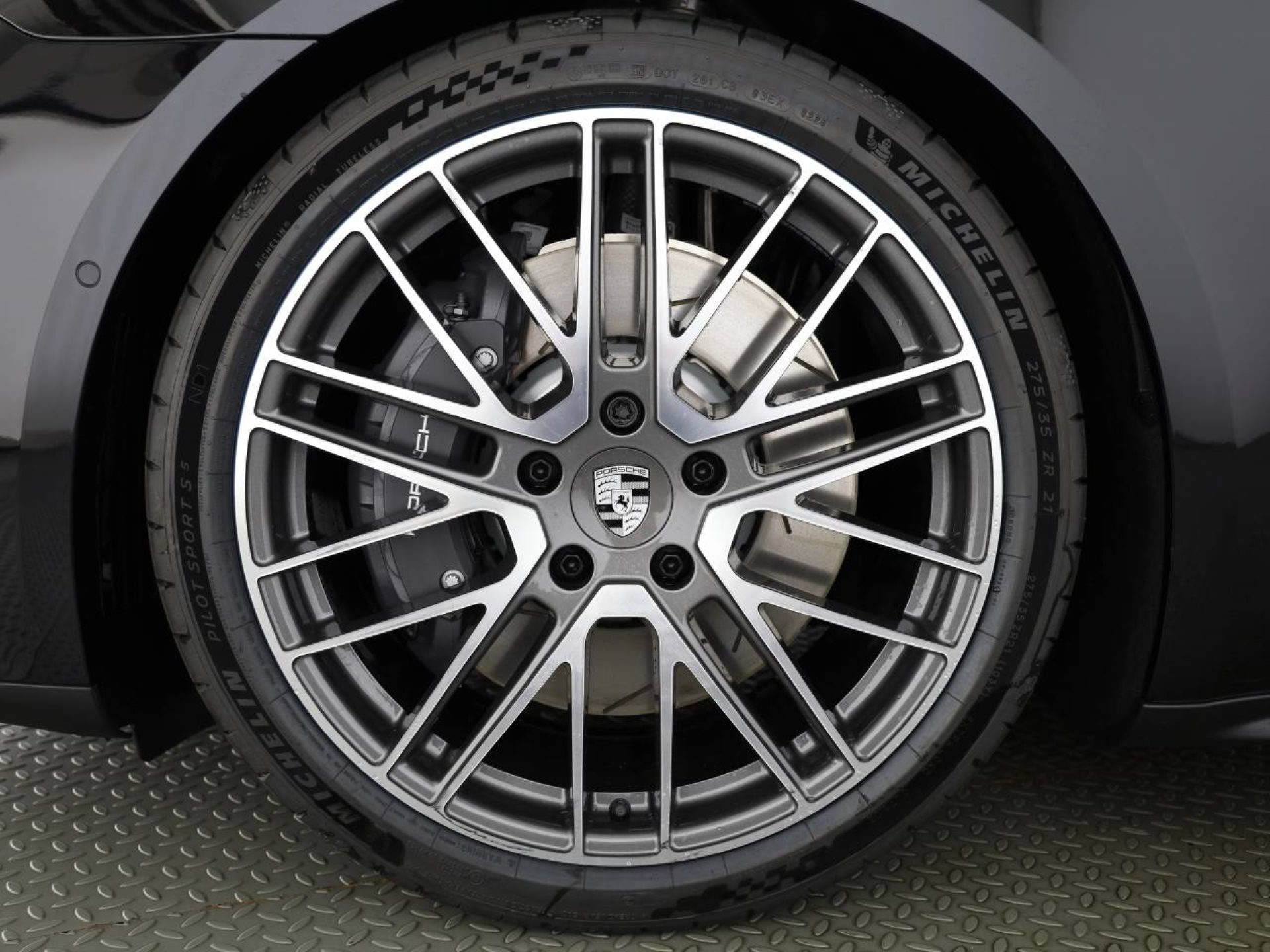PORSCHE Panamera 4 E-Hybrid-image-8
