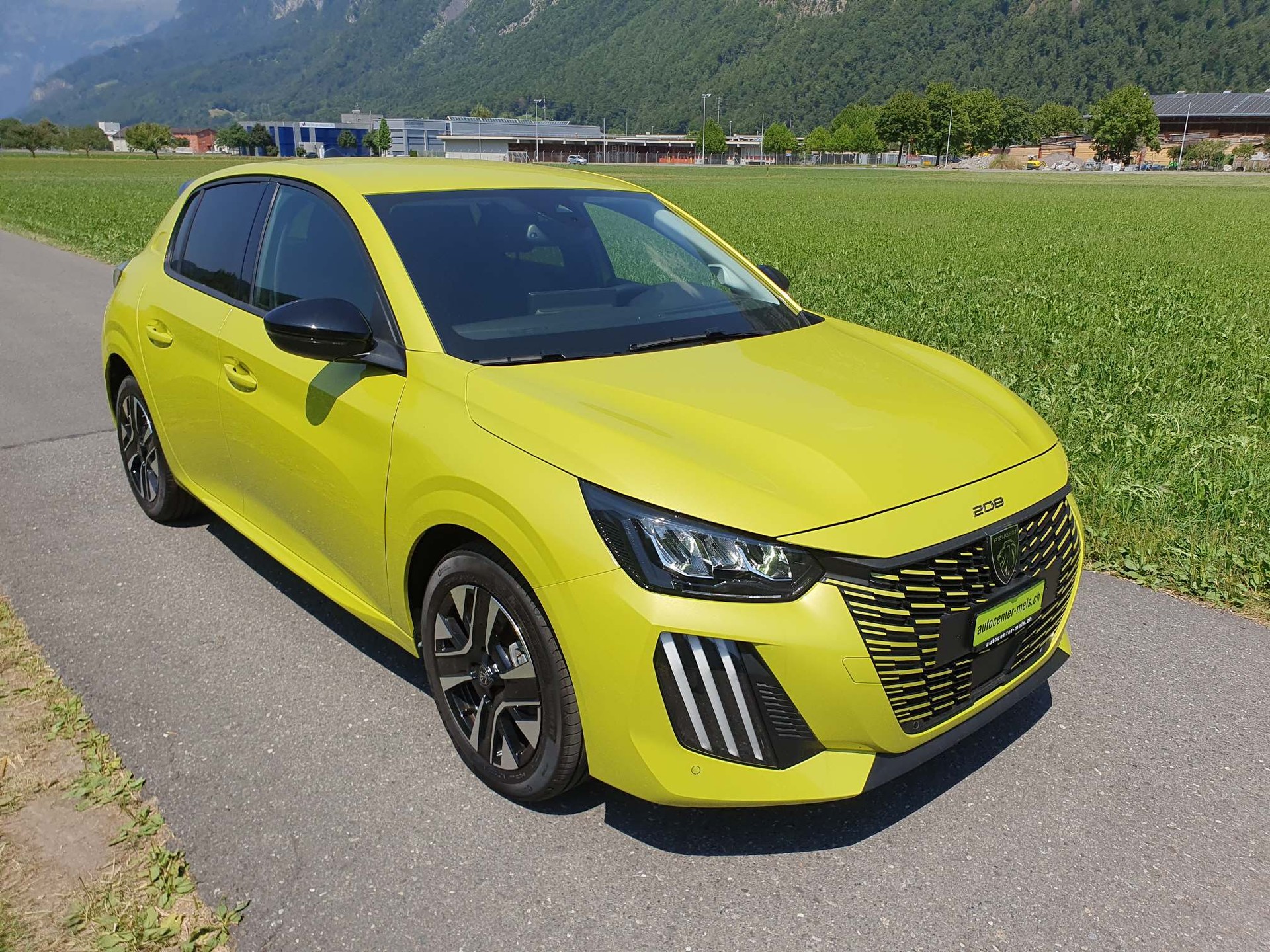 PEUGEOT 208 1.2 Hybrid Style
