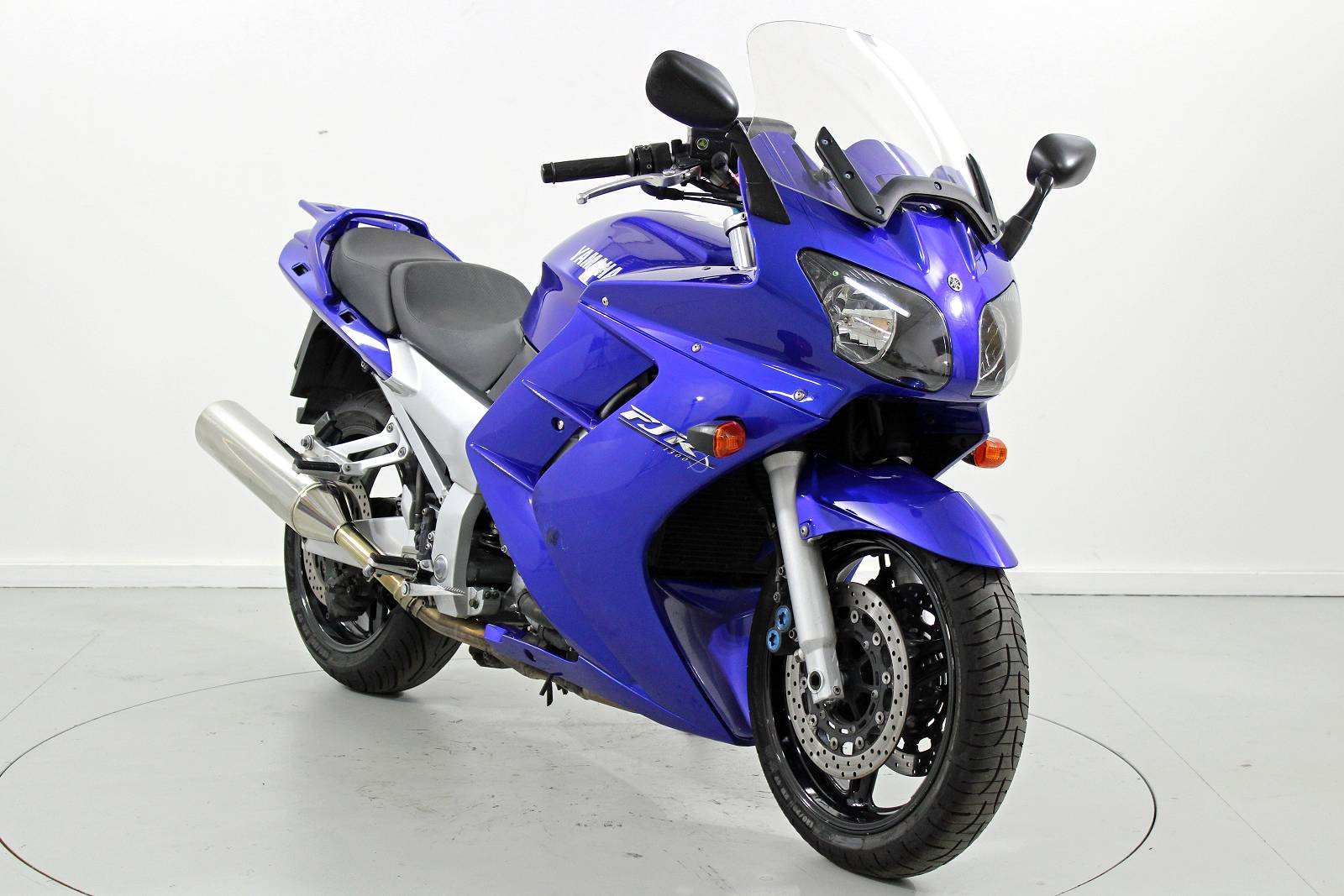YAMAHA FJR 1300-image-1