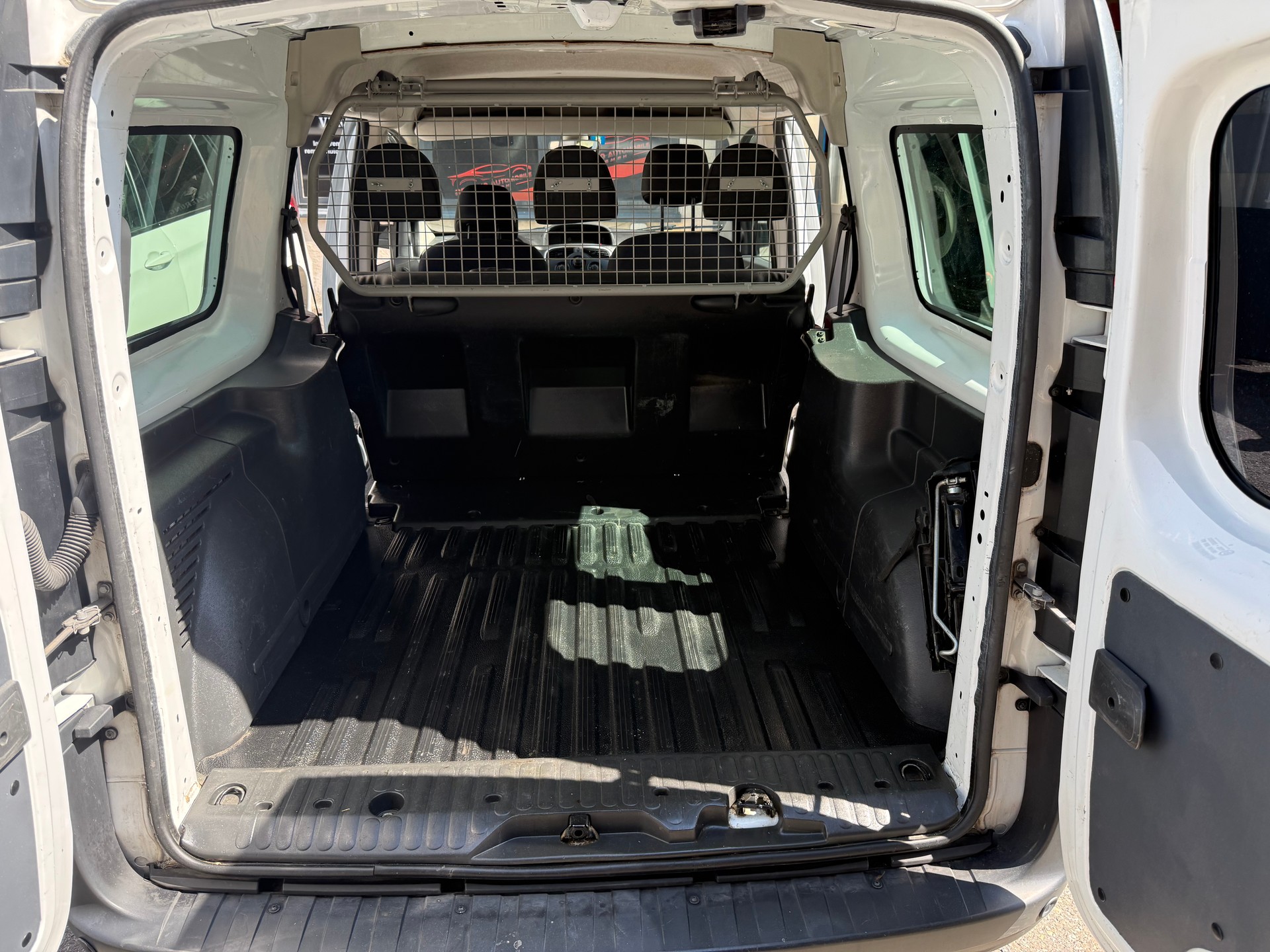 RENAULT Kangoo Maxi dCi 90 ENERGY Business 5 Pl./ 5 pl.-image-7