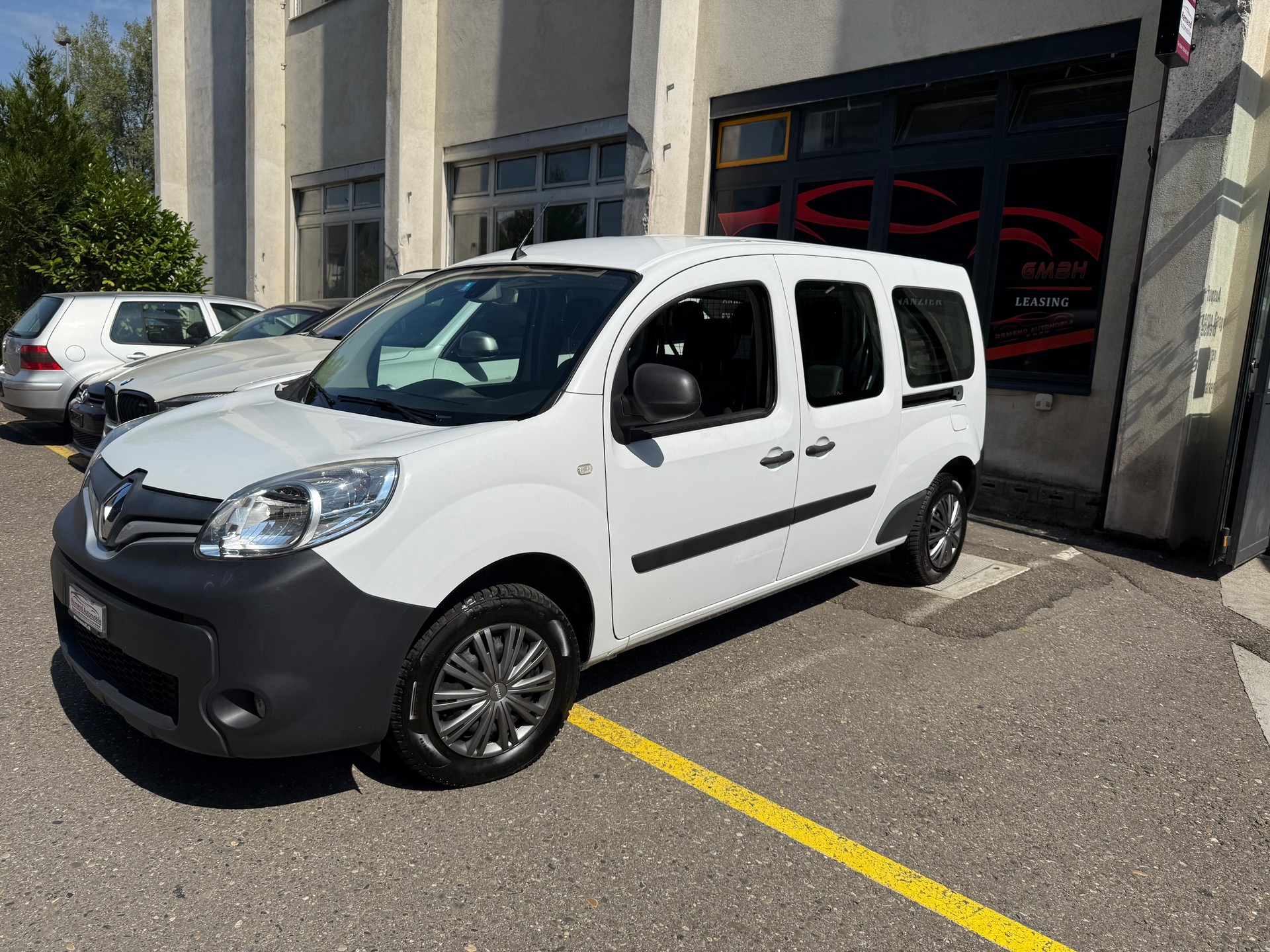 RENAULT Kangoo Maxi dCi 90 ENERGY Business 5 Pl./ 5 pl.-image-1