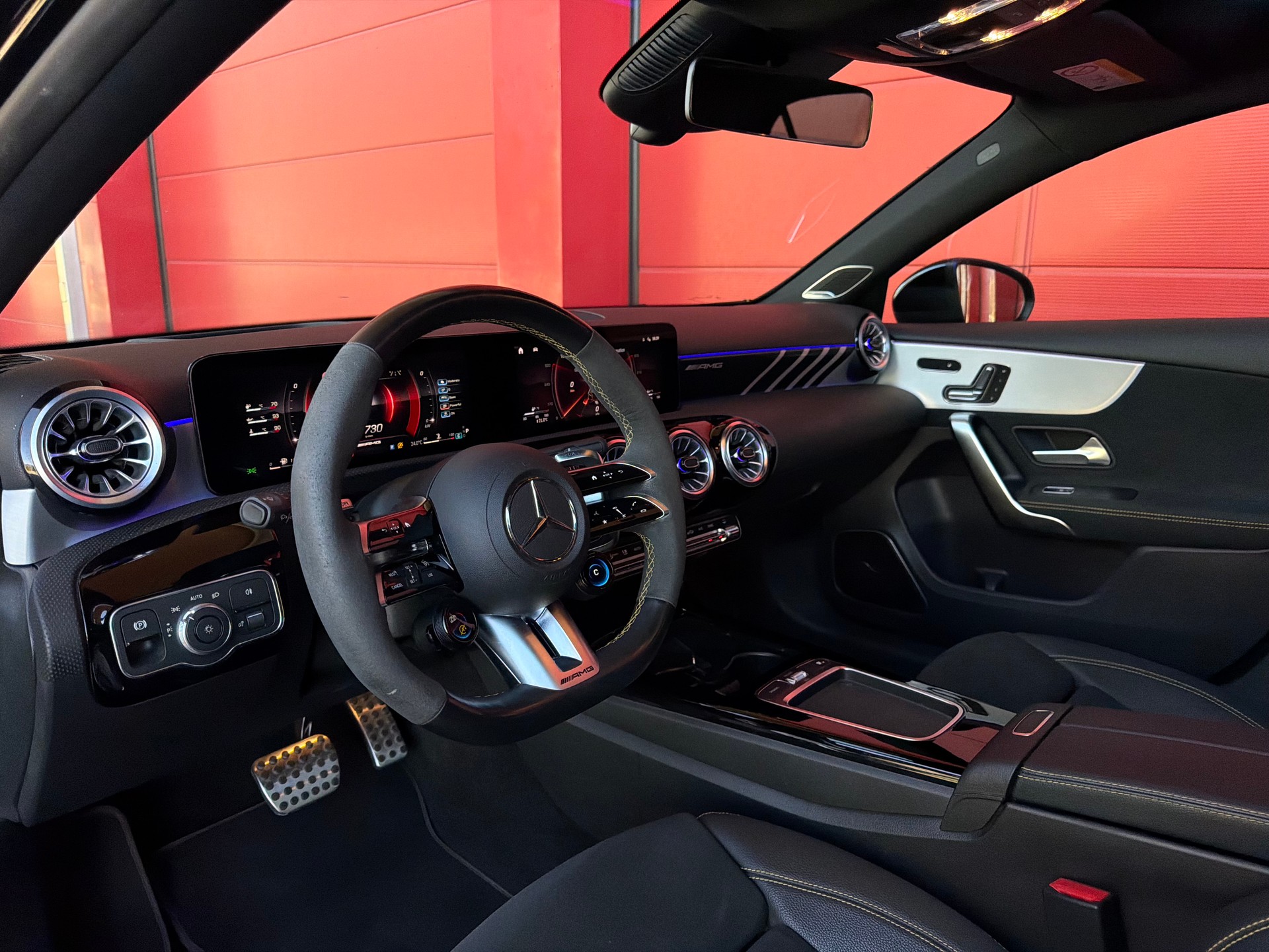 MERCEDES-BENZ A 45 S AMG 4Matic+ Speedshift-image-7