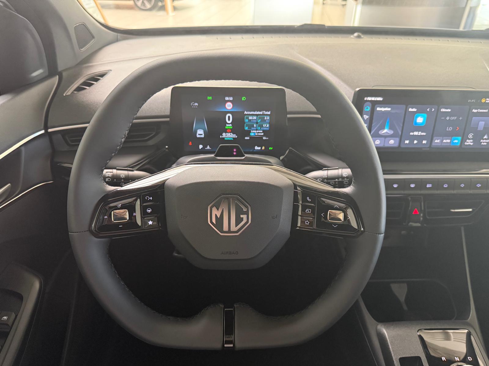 MG 3 1.5 Hybrid Luxury-image-8