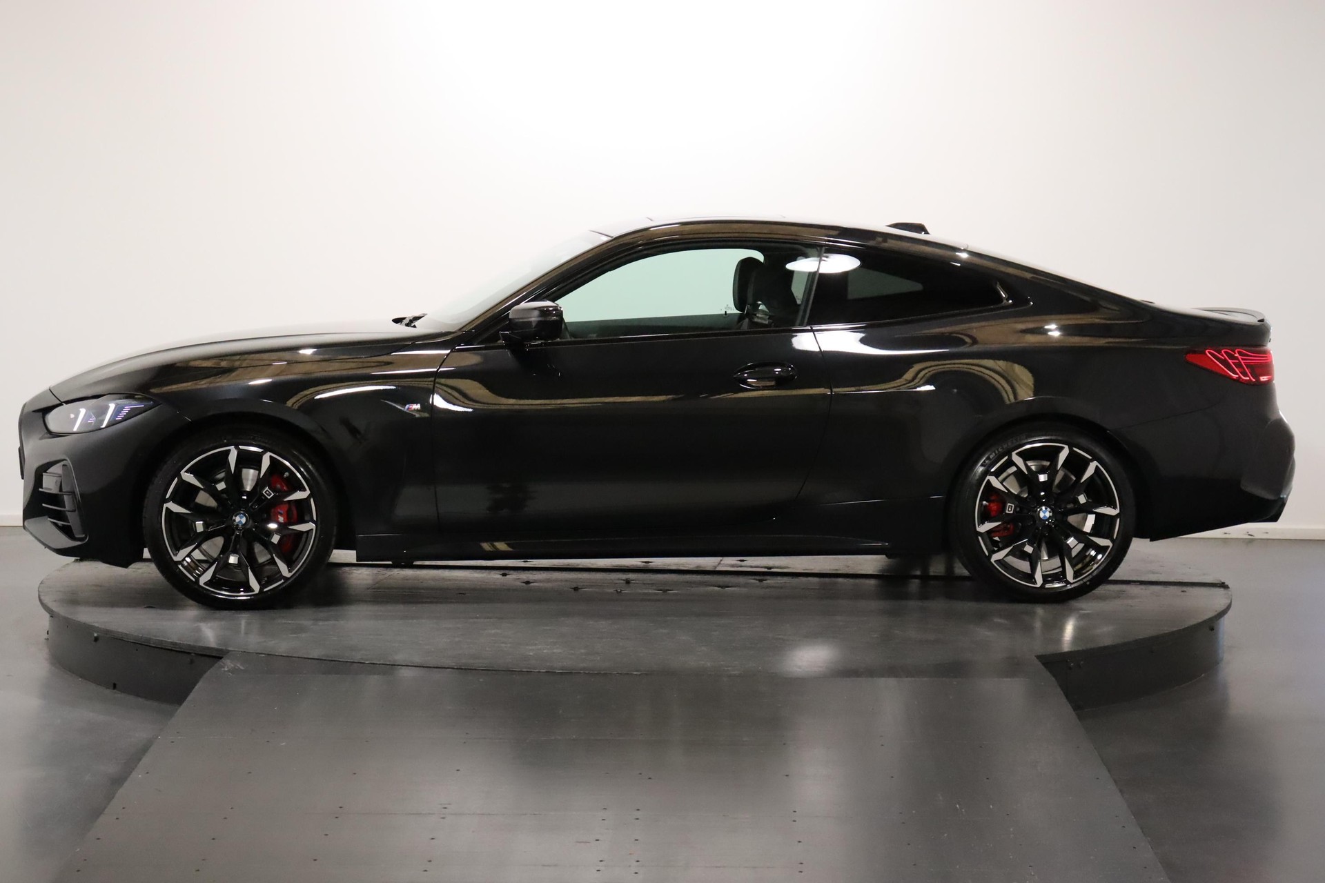 BMW 430i xDrive SAG Coupé-showroom-element-1
