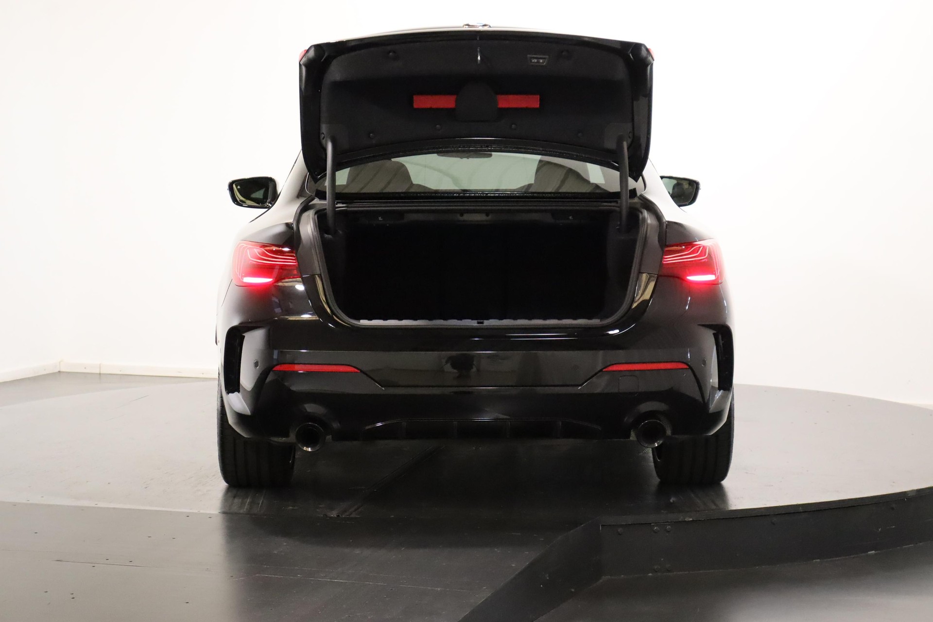 BMW 430i xDrive SAG Coupé-showroom-element-3