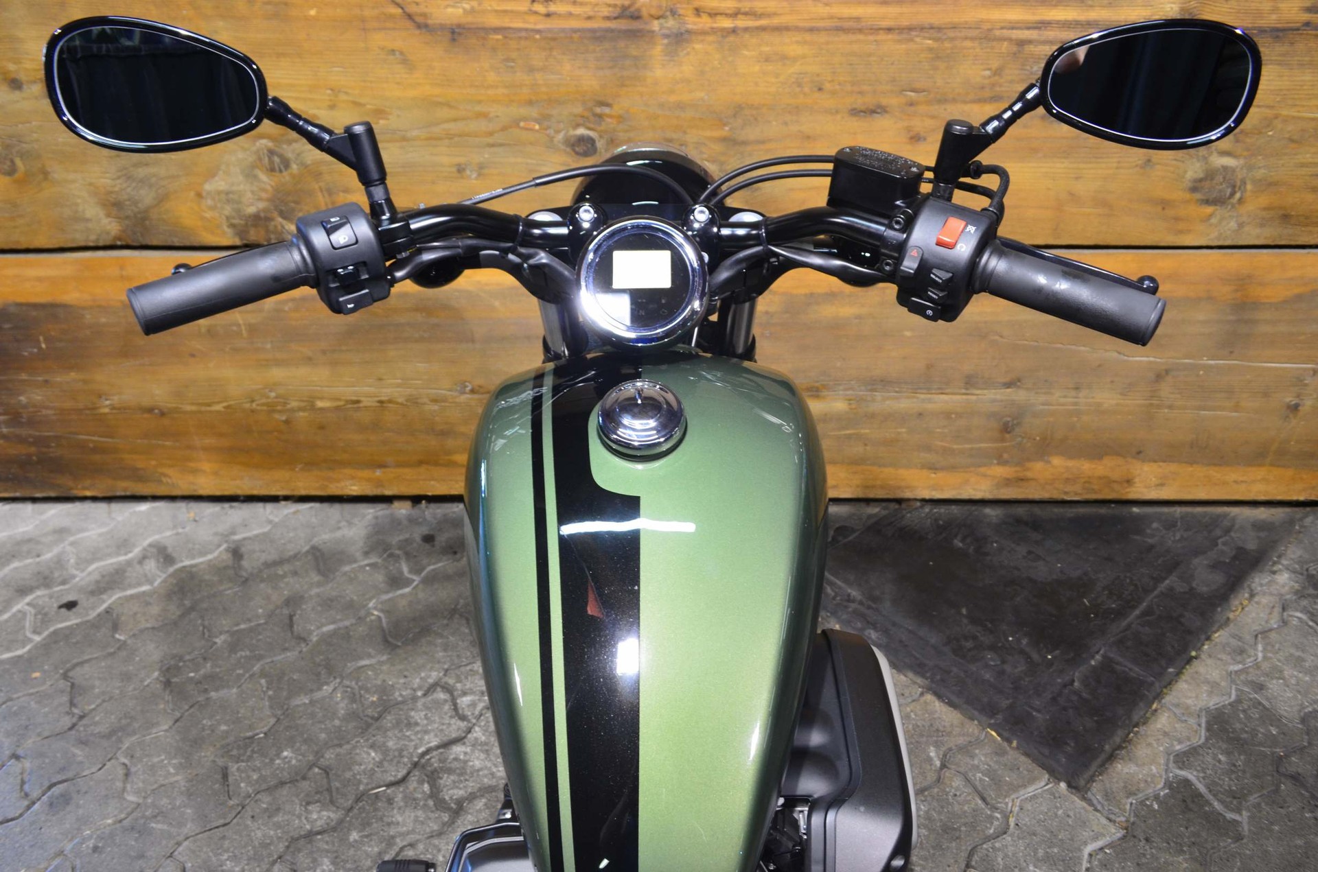 YAMAHA XV 950 R ABS-image-2