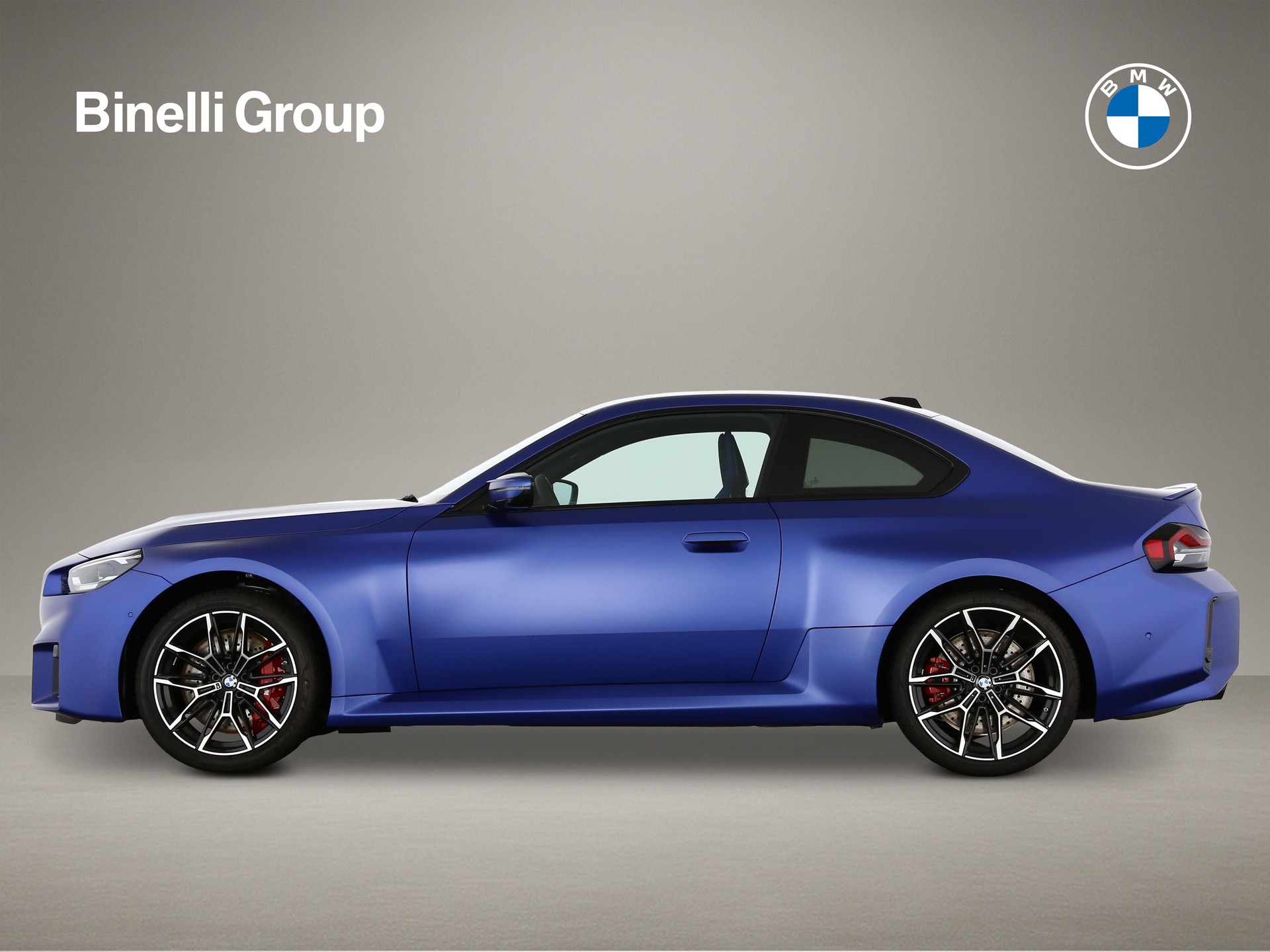 BMW M2 Coupé-showroom-element-2