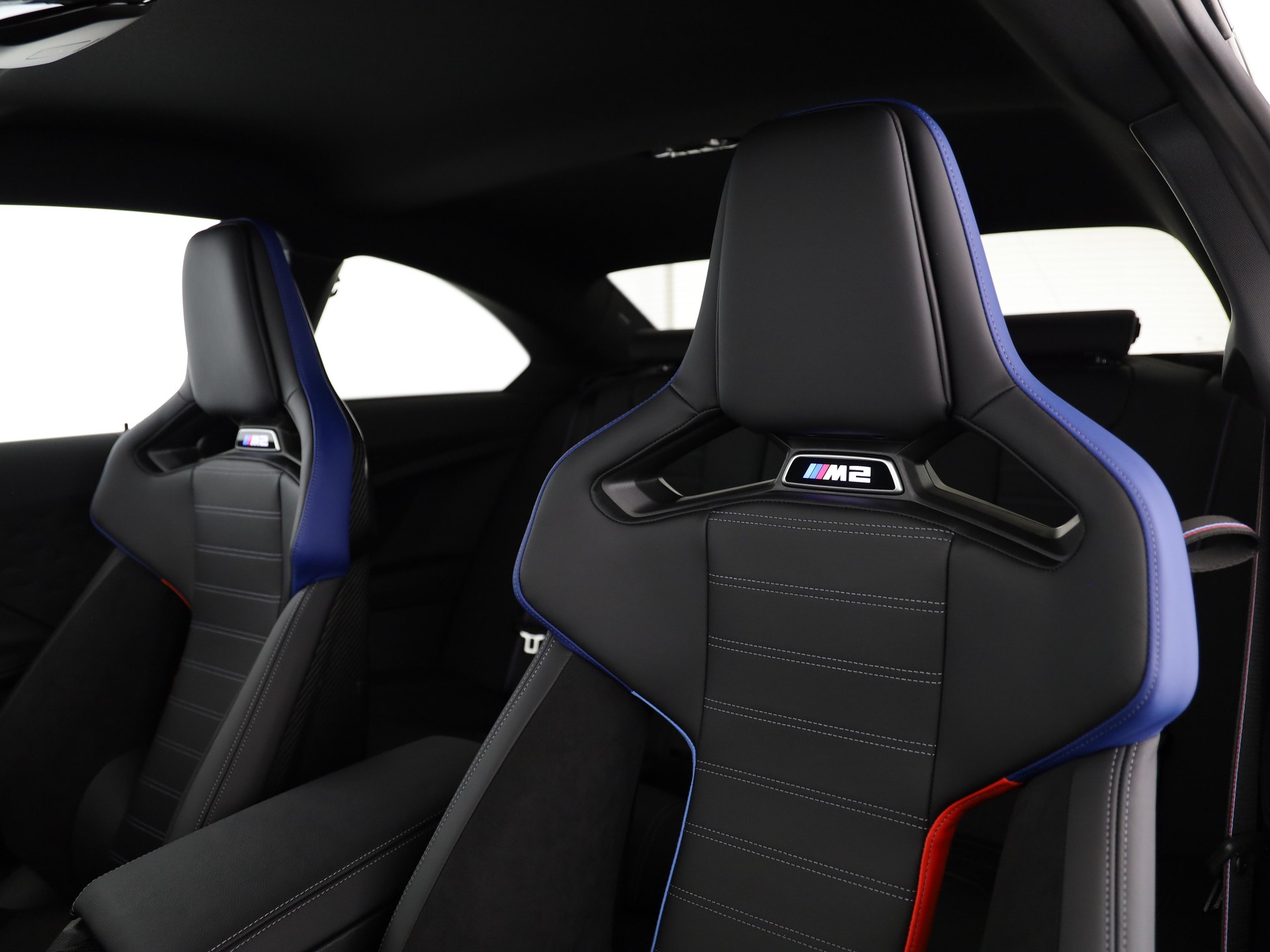 BMW M2 Coupé-image-10