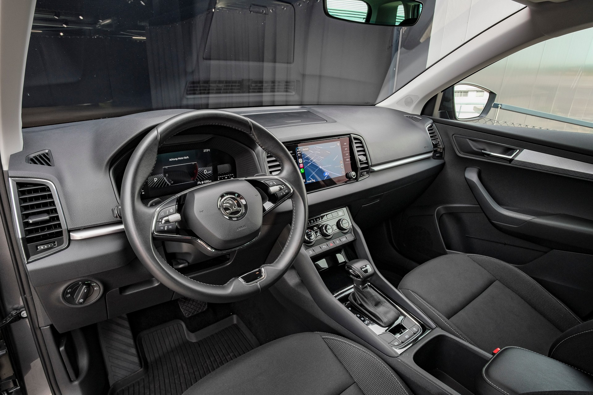 SKODA Karoq 1.5 TSI Fresh DSG-image-12