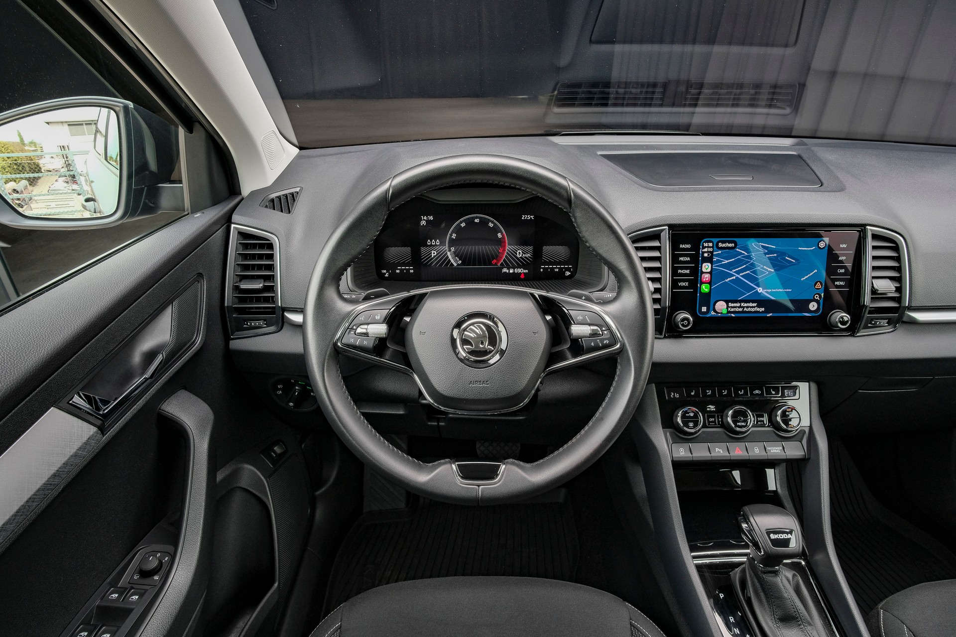 SKODA Karoq 1.5 TSI Fresh DSG-image-15