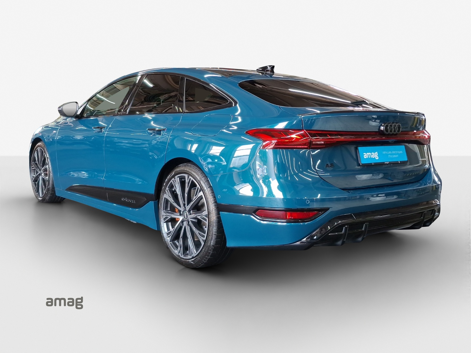 AUDI A6 Sportback e-tron quattro-showroom-element-2