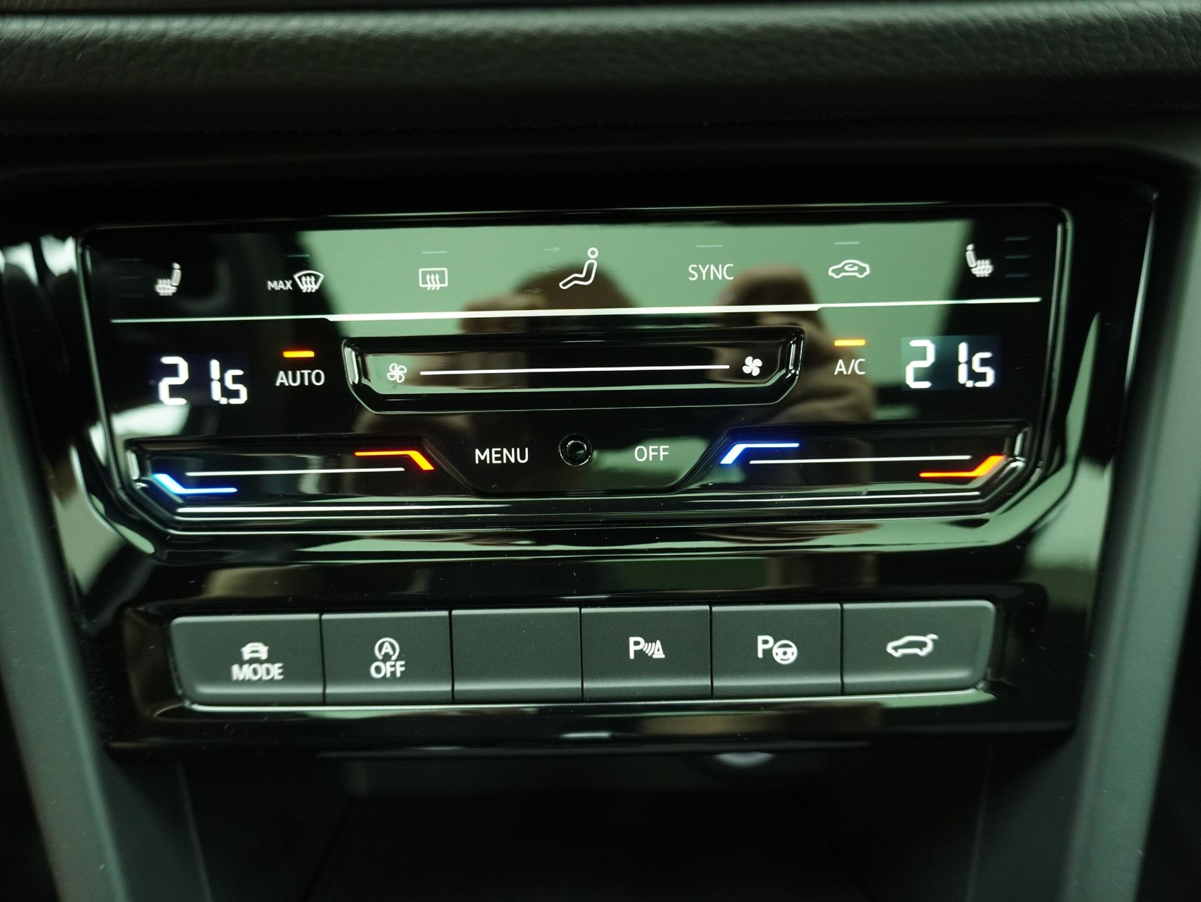 VW Touran 1.5 TSI DSG R-Line Black Style **VW Werksgarantie bis 12/2030**-image-17