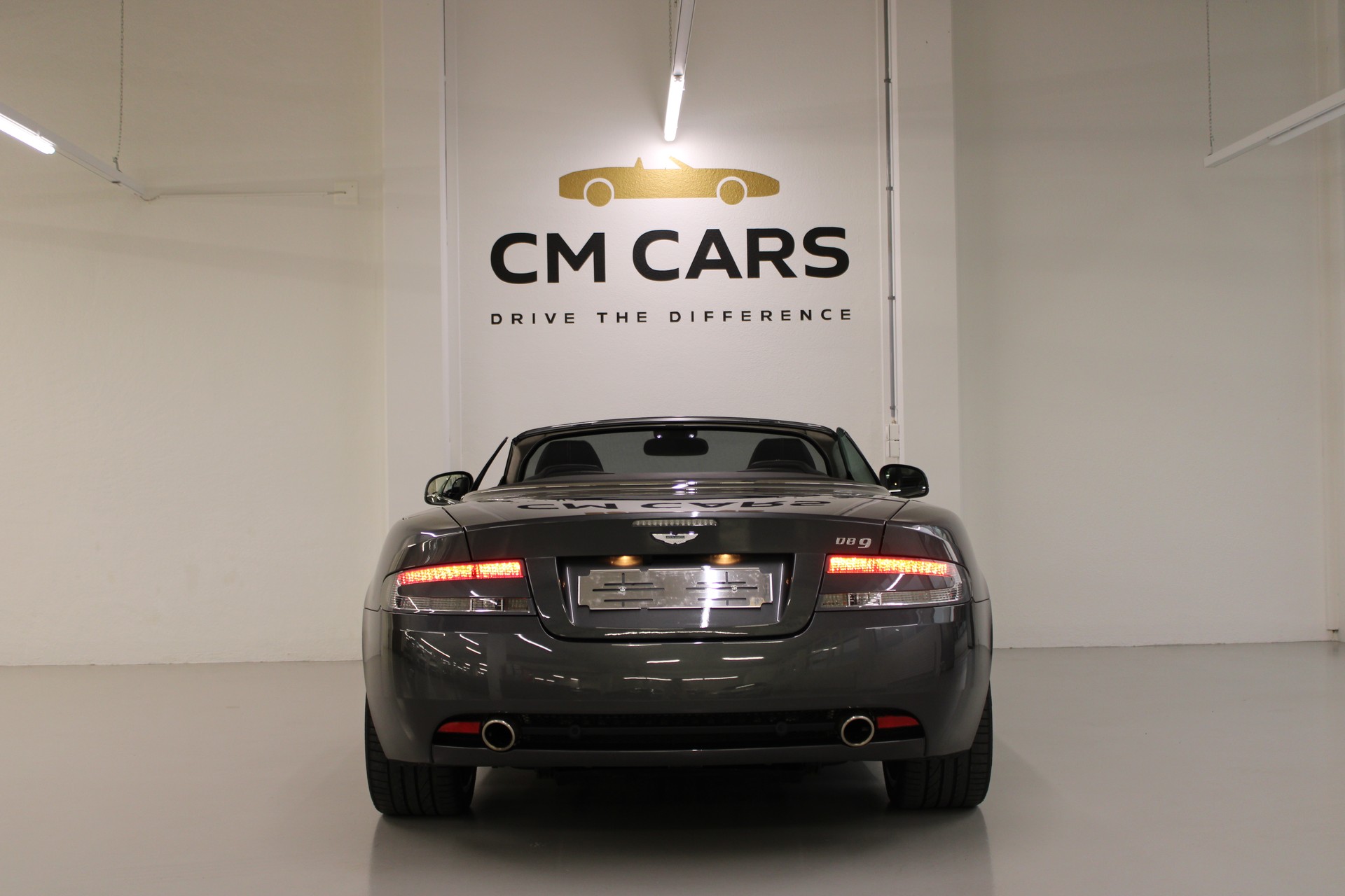 ASTON MARTIN DB9 Volante Touchtronic 2-image-10