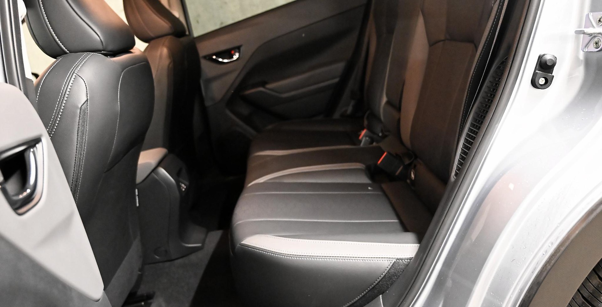 SUBARU Crosstrek 2.0i e-Boxer Luxury-image-8