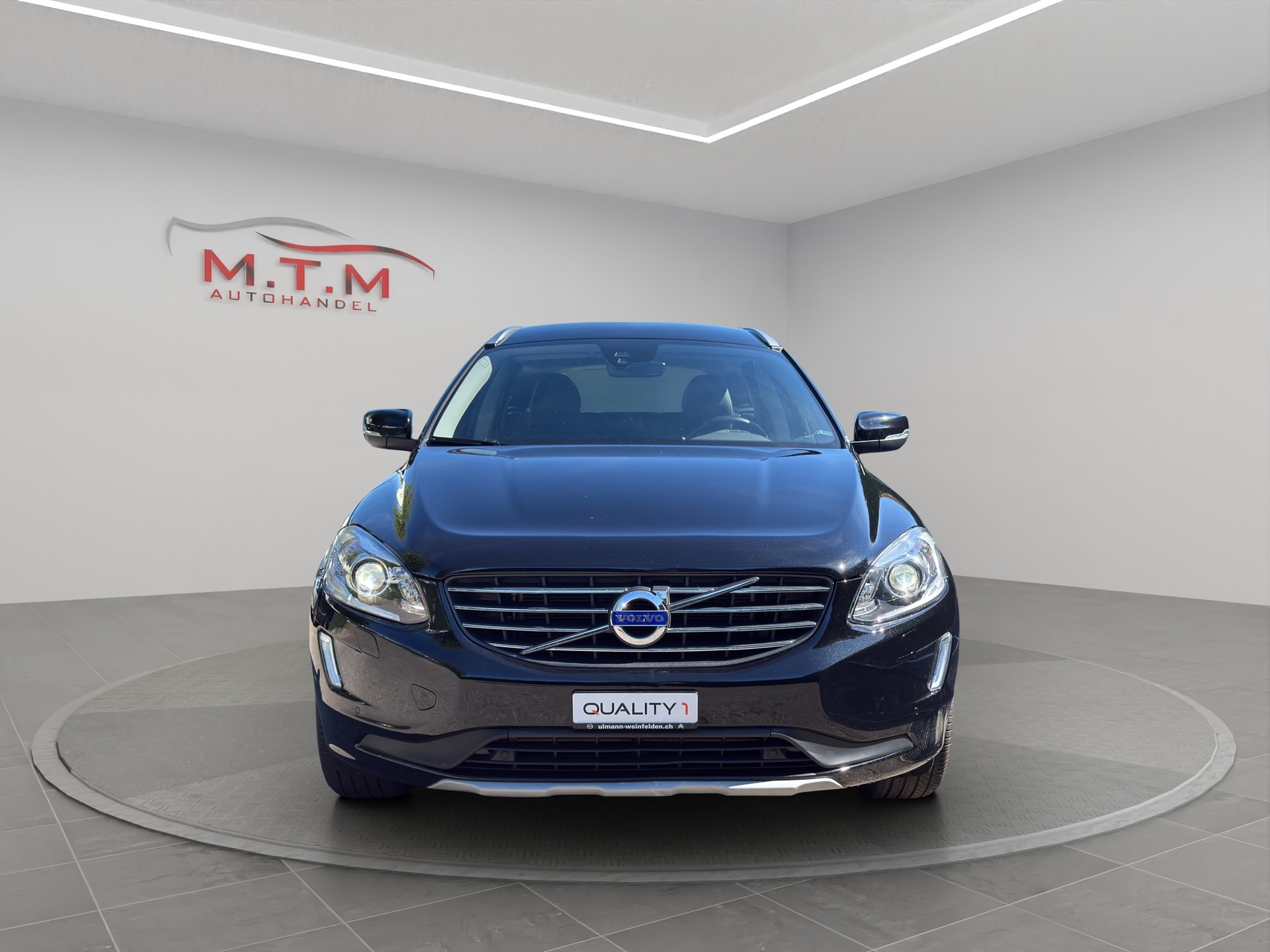 VOLVO XC60 T5 AWD Summum Geartronic-showroom-element-2