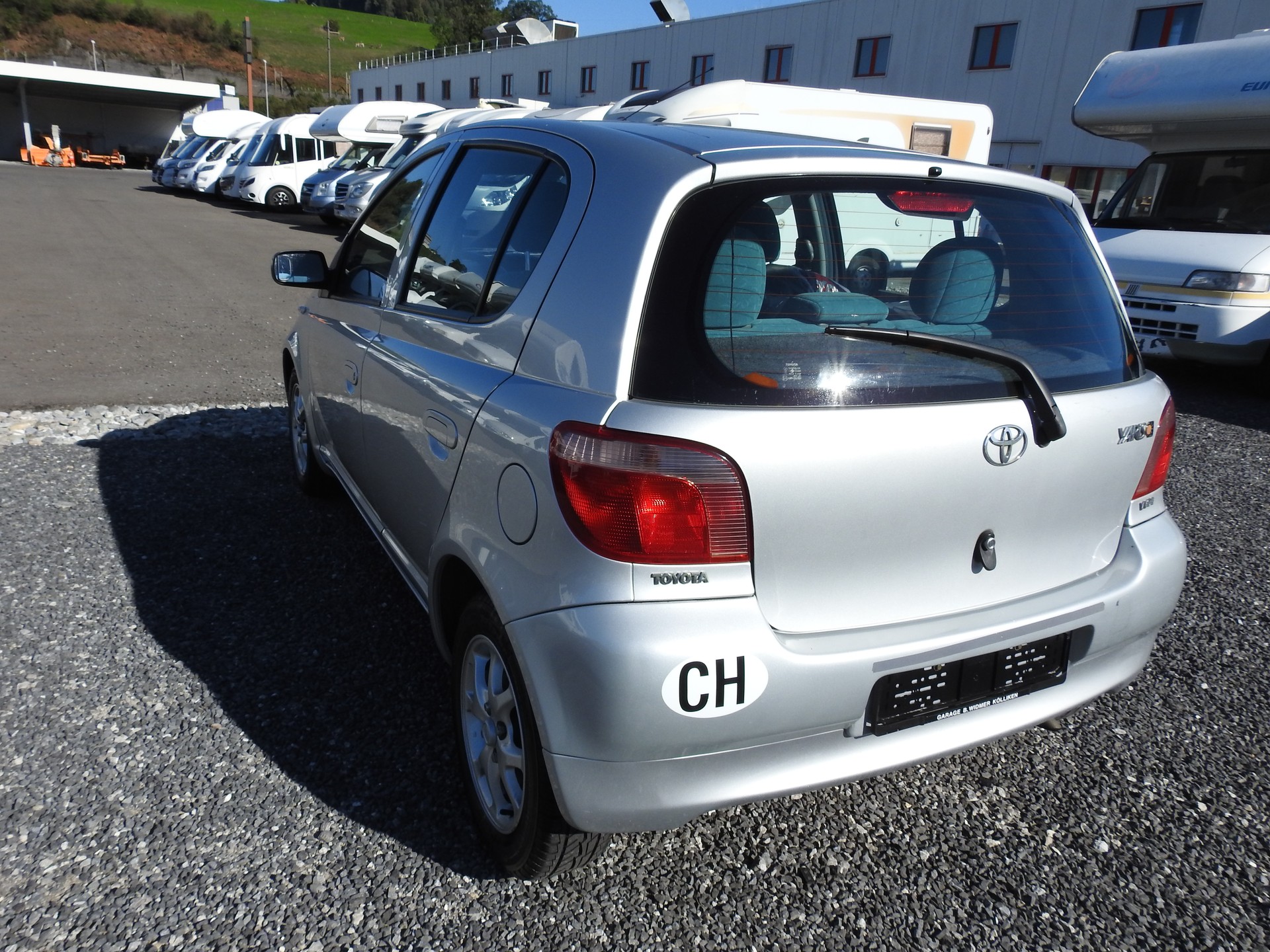TOYOTA Yaris 1.3 Linea Sol-showroom-element-3