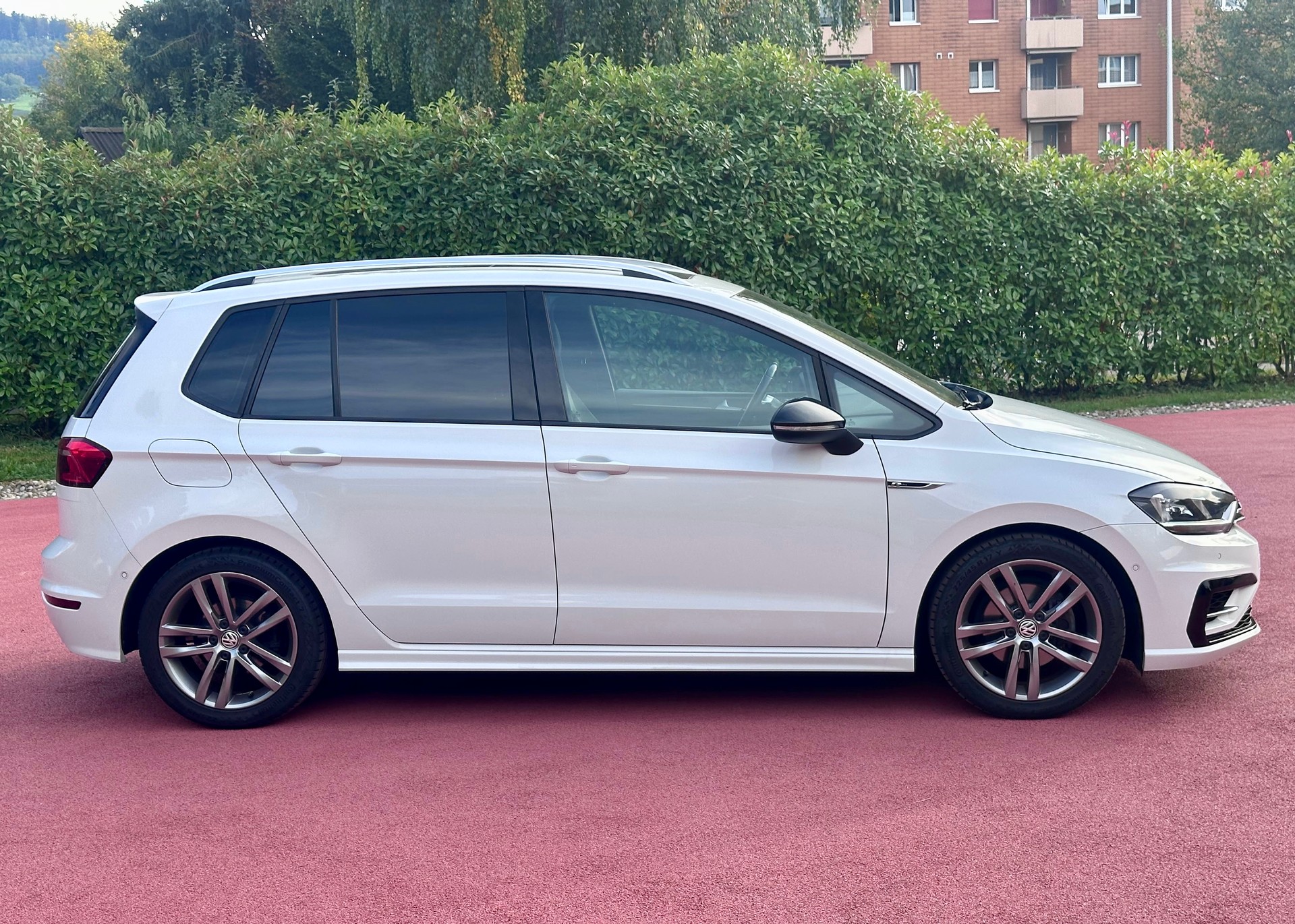 VW Golf Sportsvan 1.4 TSI Allstar R-Line DSG-showroom-element-3