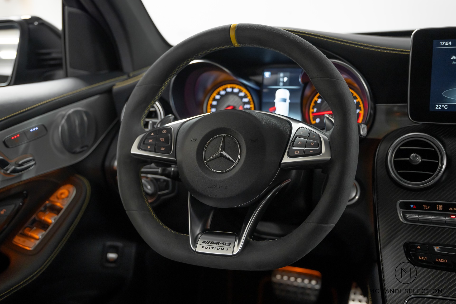 MERCEDES-BENZ GLC 63 S AMG 4m+-image-18