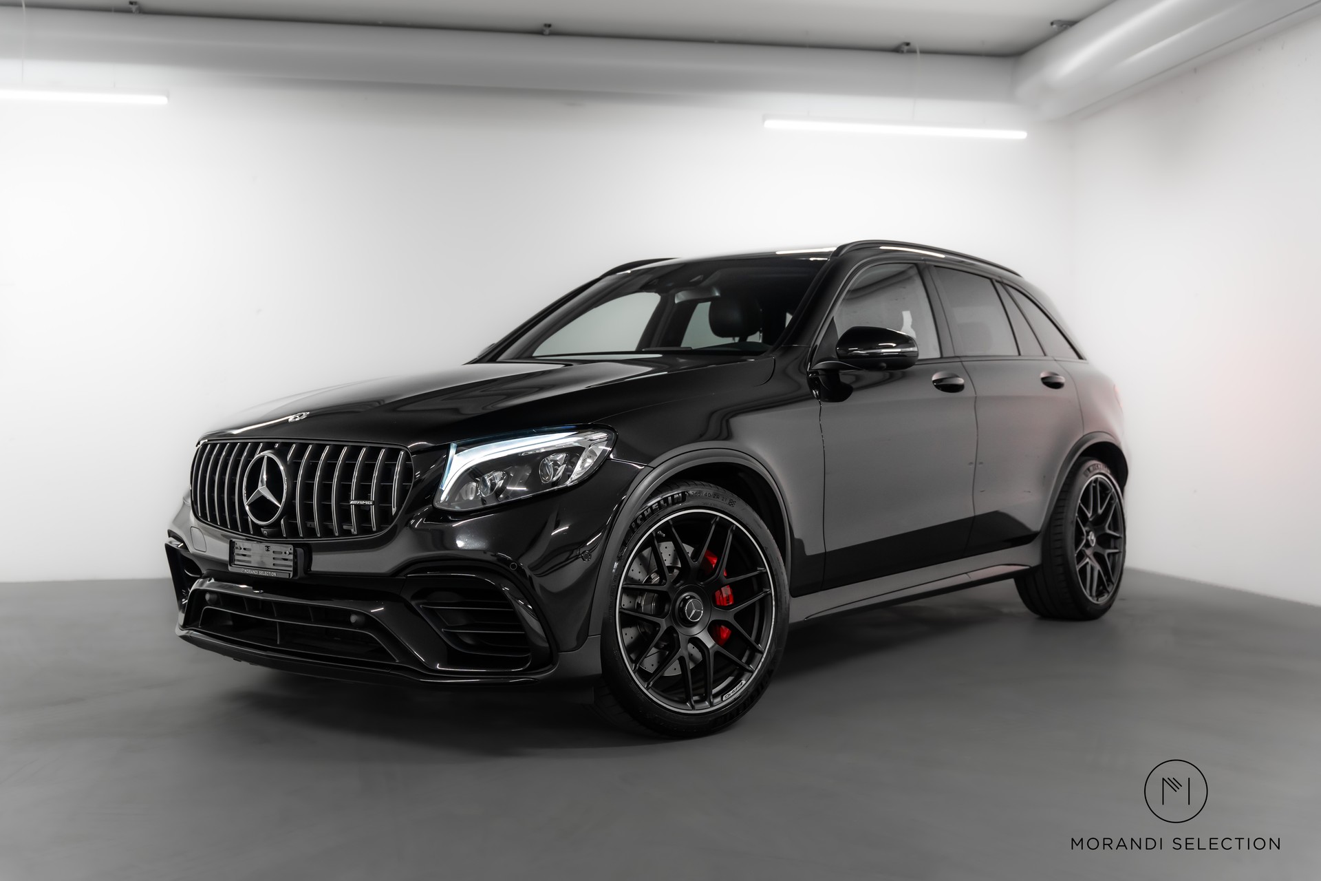 MERCEDES-BENZ GLC 63 S AMG 4m+-showroom-element-1