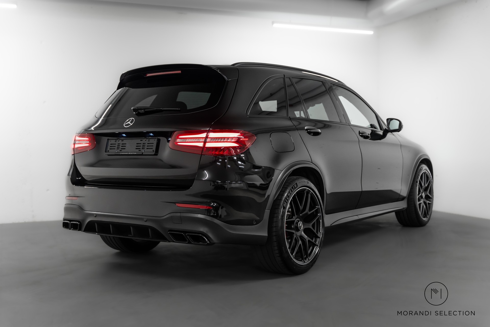 MERCEDES-BENZ GLC 63 S AMG 4m+-showroom-element-2